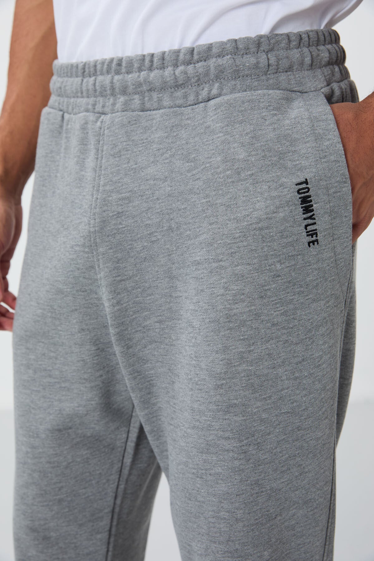 Grey Melange Compact Cotton Thick Smooth Textured Hooded Comfort Fit Men's Tracksuit Set - 85262