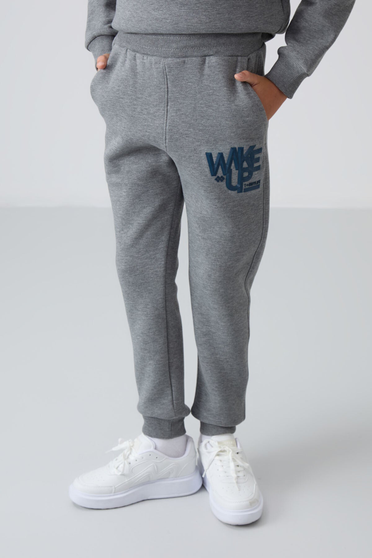 Grey Melange Cotton Thick Fleece-Lined Soft Textured Standard Fit Printed Boys' Tracksuit Set - 11253
