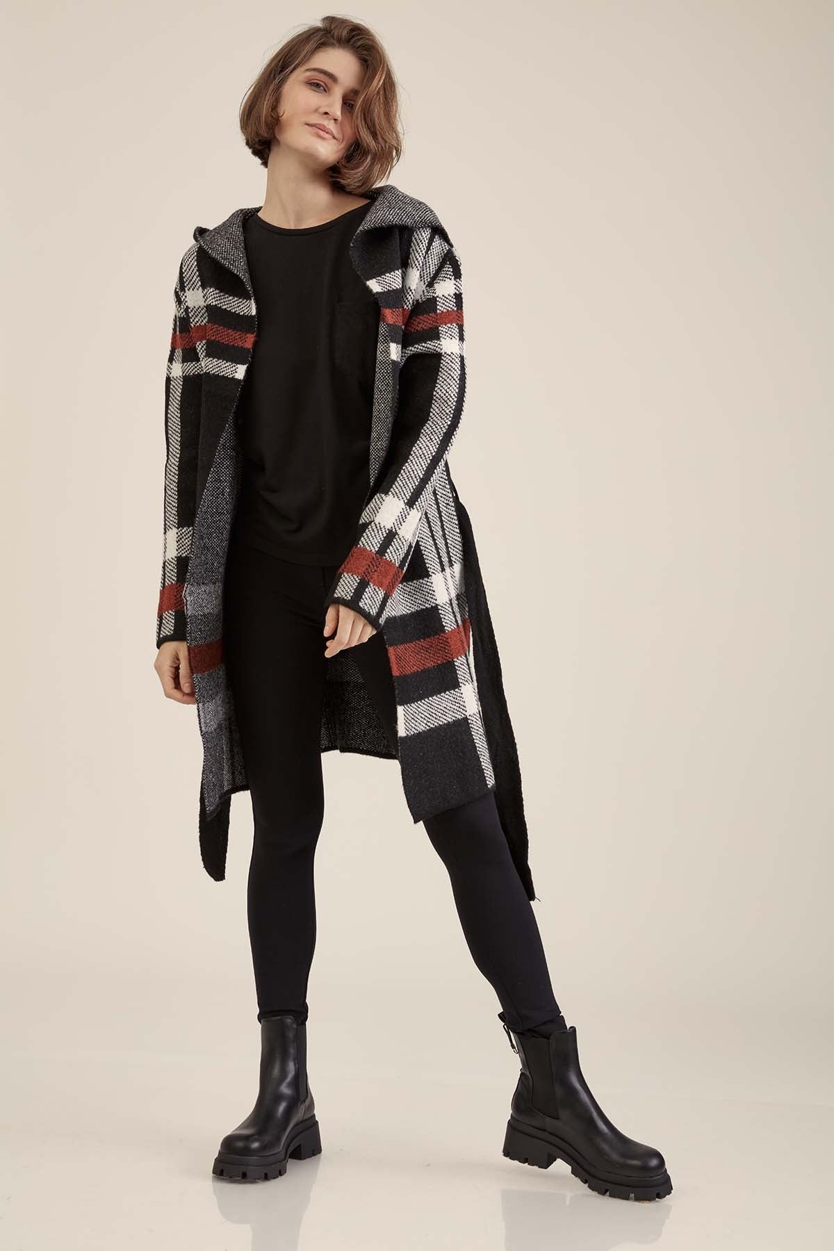 WIDE LINE DETAILED CARDIGAN
