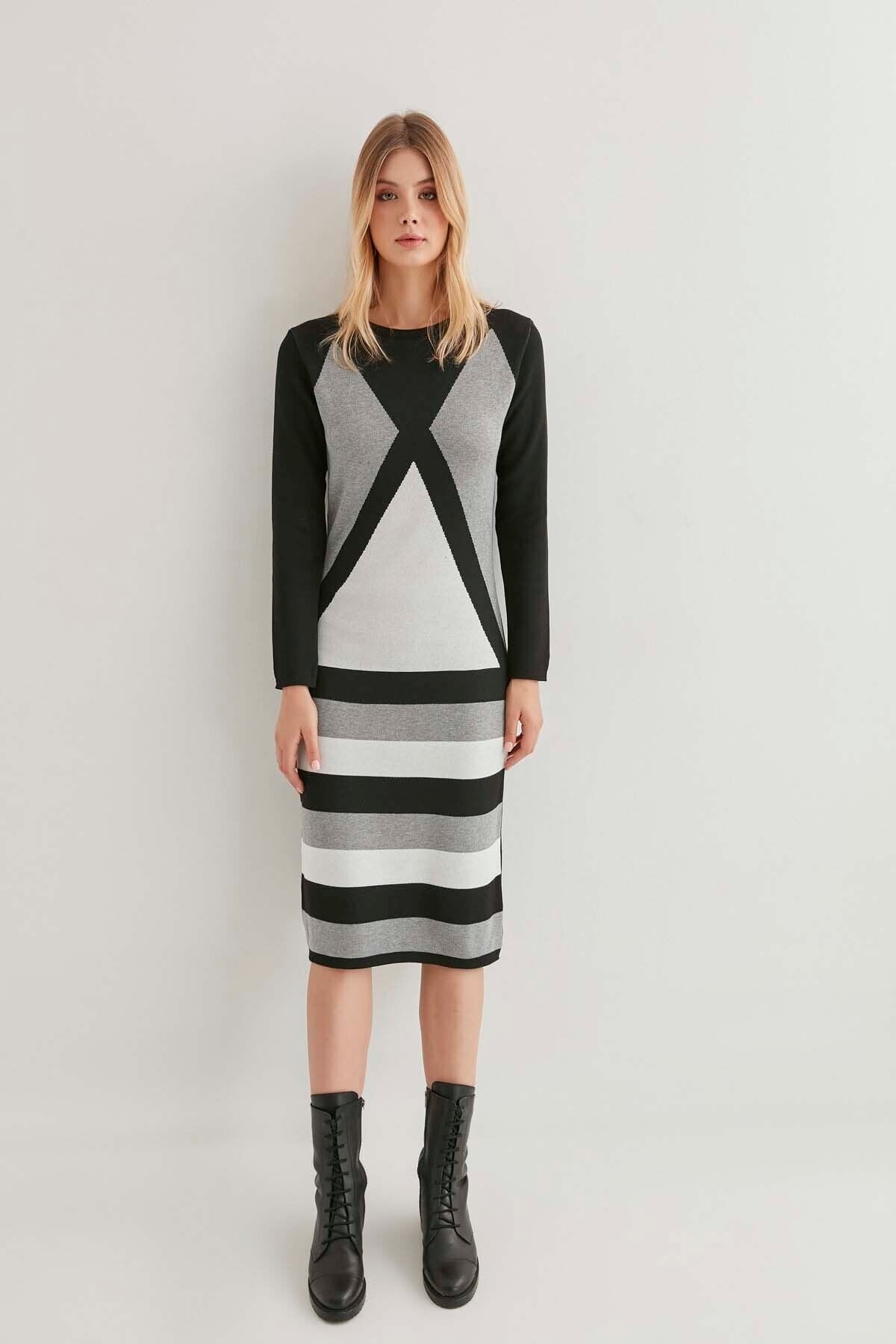 GEOMETRIC PATTERN KNITTED DRESS