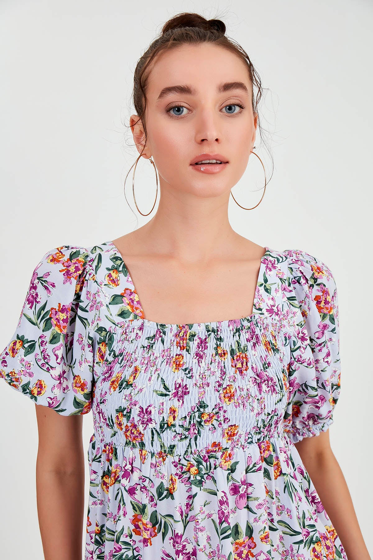 COILED LOOSE SLEEVE FLOWER DRESS
