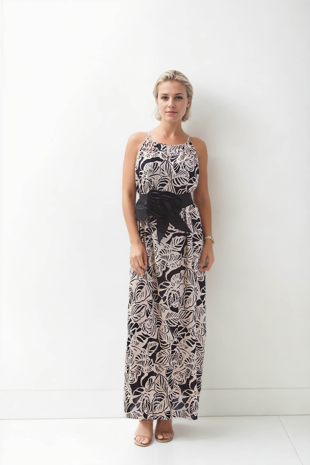 LONG DRESS WITH ARCH & ROSE PATTERN