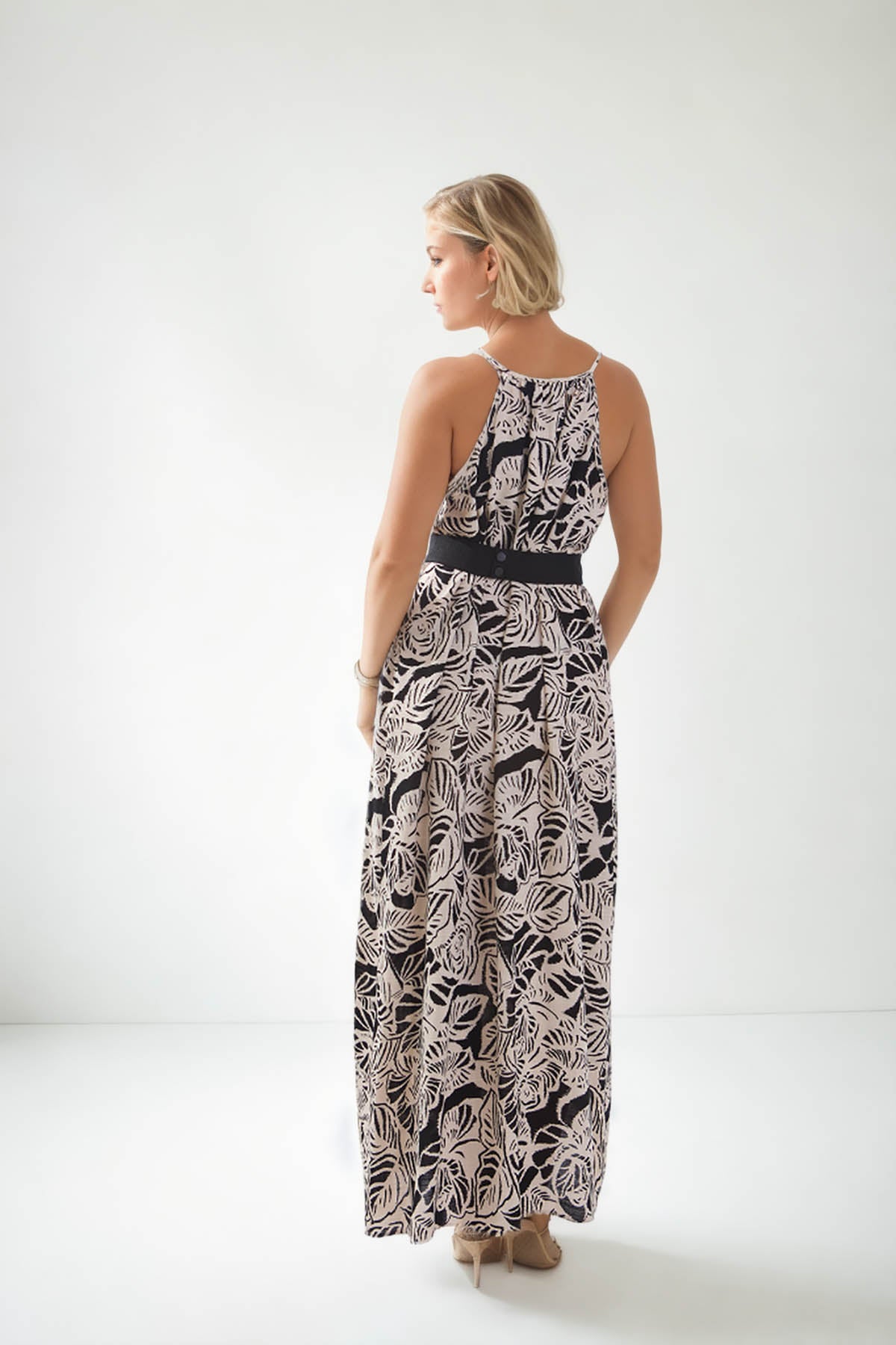 LONG DRESS WITH ARCH & ROSE PATTERN