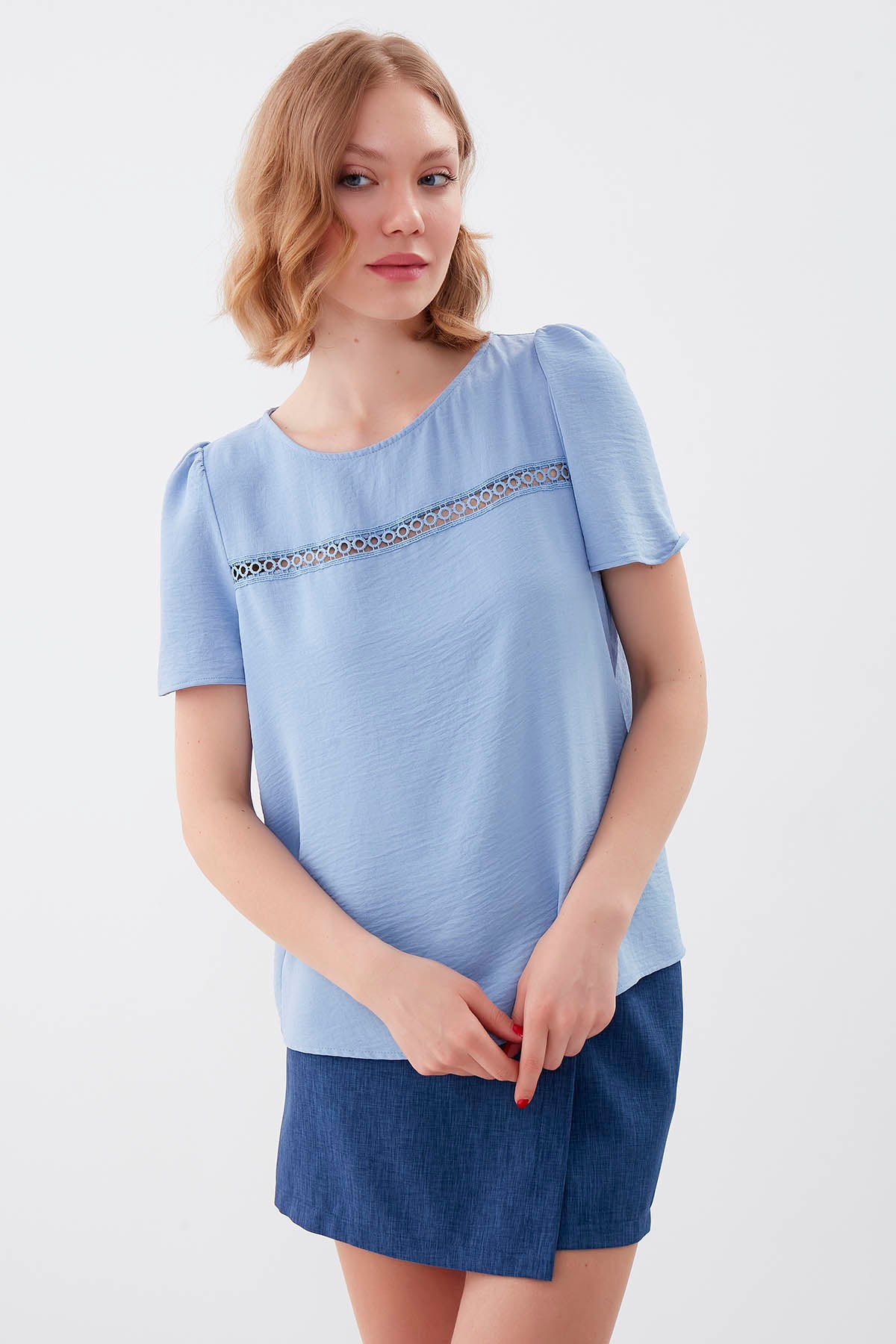 PLEATED SHORT SLEEVE BLOUSE