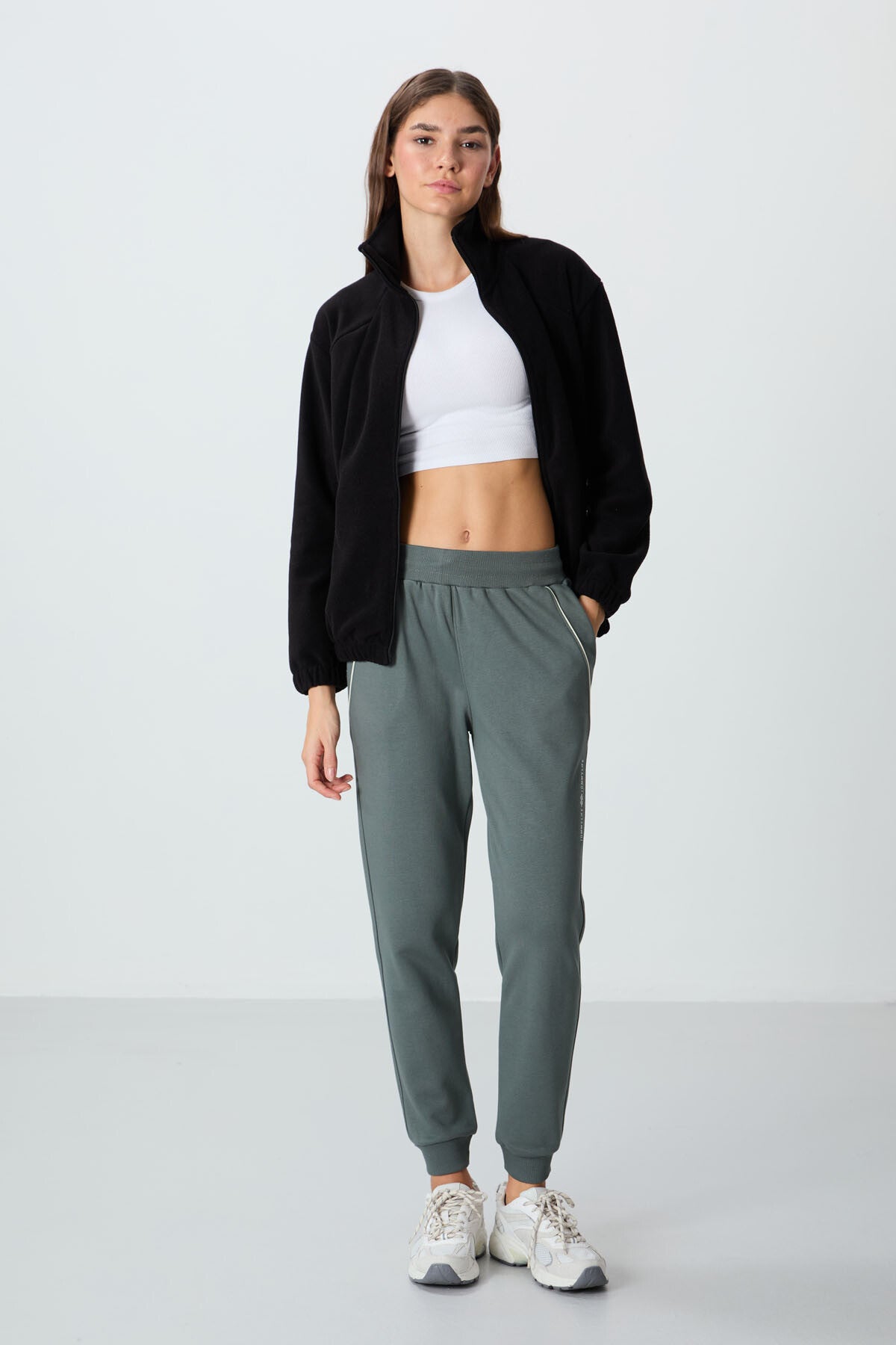 Rights Compact Cotton Thick Smooth Textured Standard Fit Women's Tracksuit Bottom - 94660