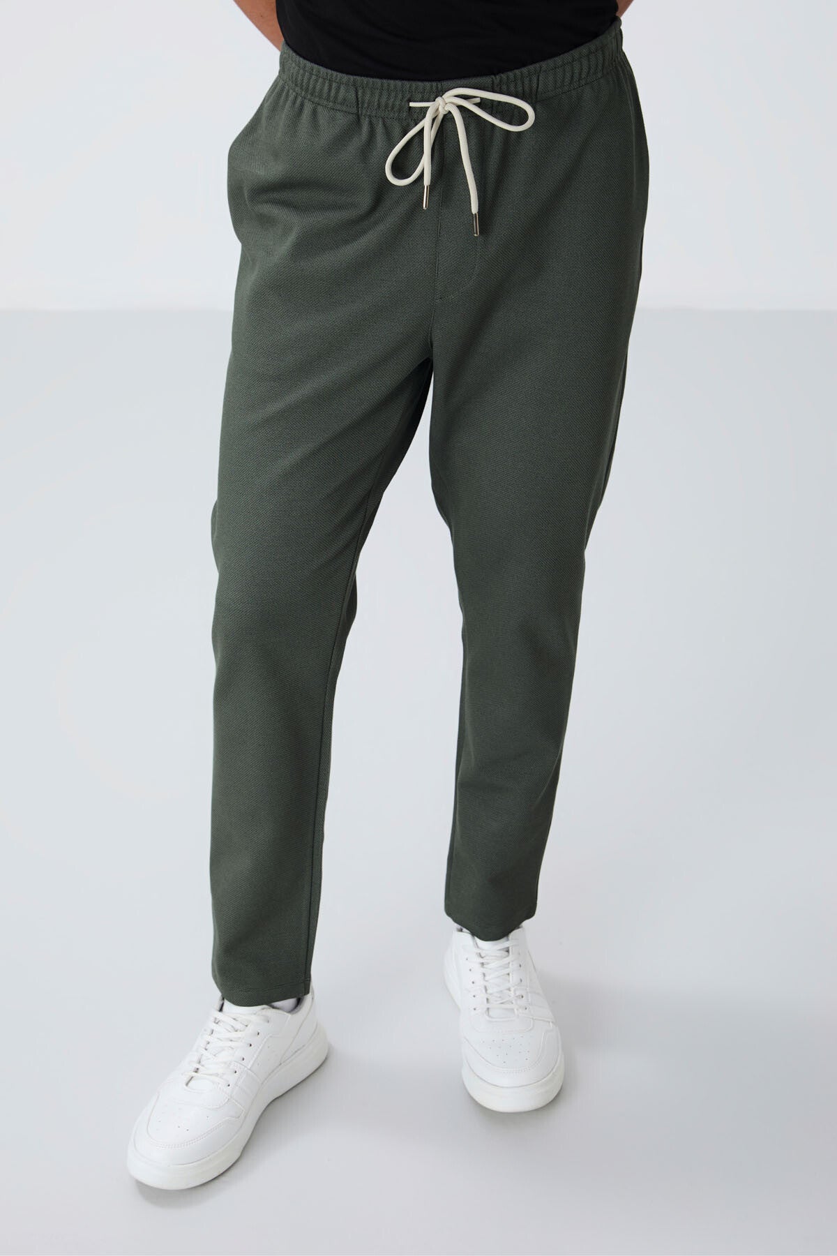 Textured Surface Standard Fit Men's Tracksuit Bottom - 82155