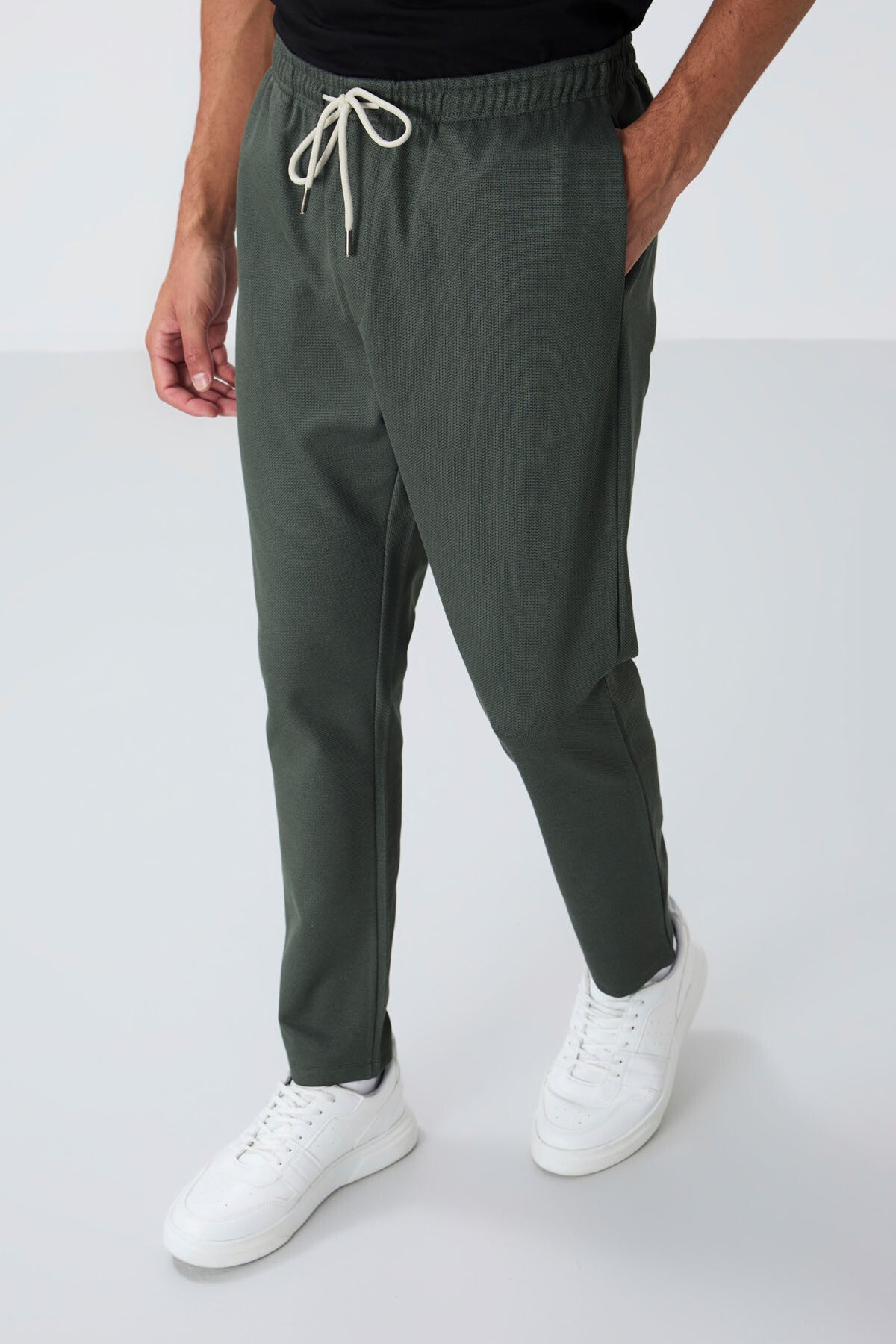 Textured Surface Standard Fit Men's Tracksuit Bottom - 82155