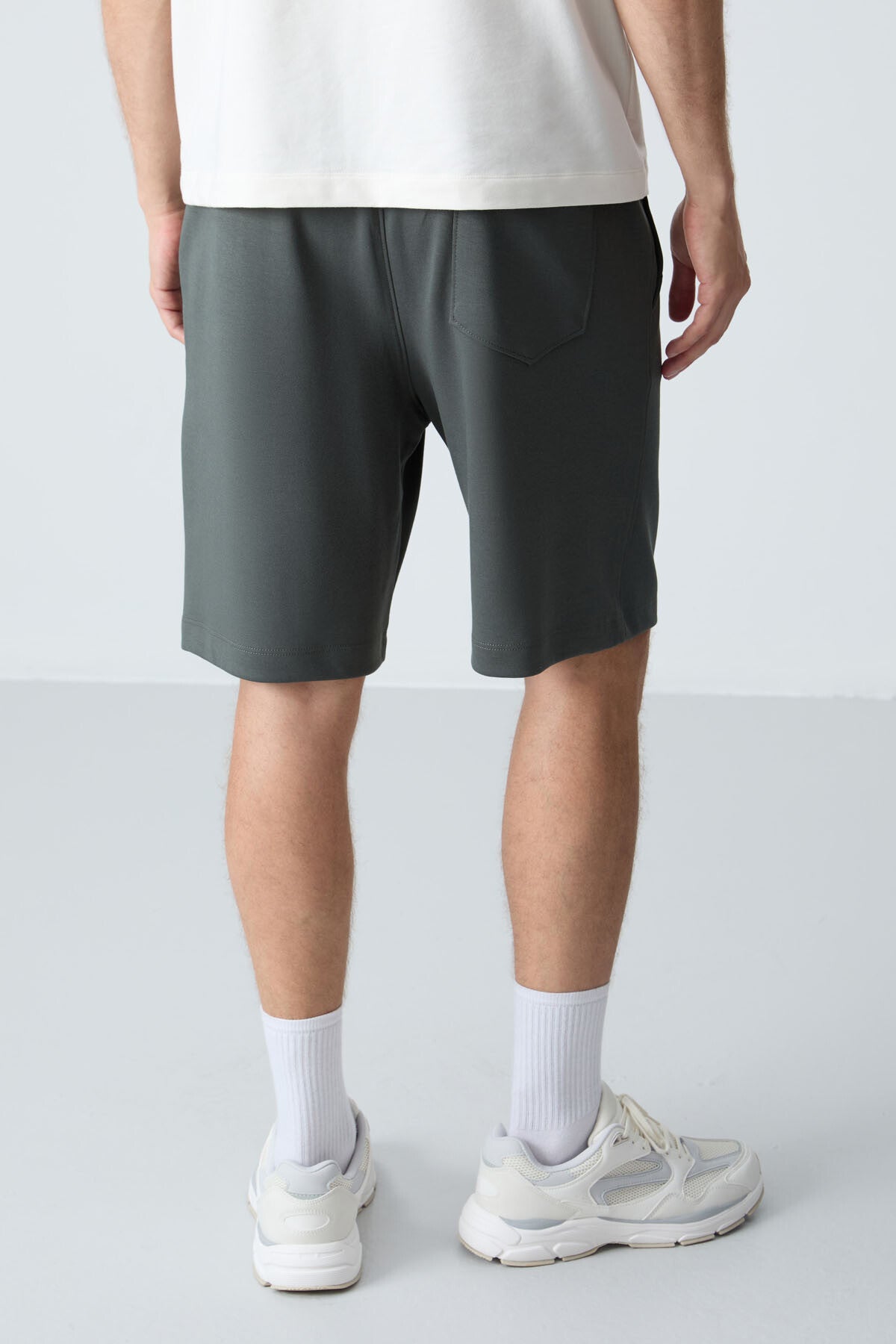 Cotton Thick Soft Textured Standard Fit Basic Men's Shorts - 81275