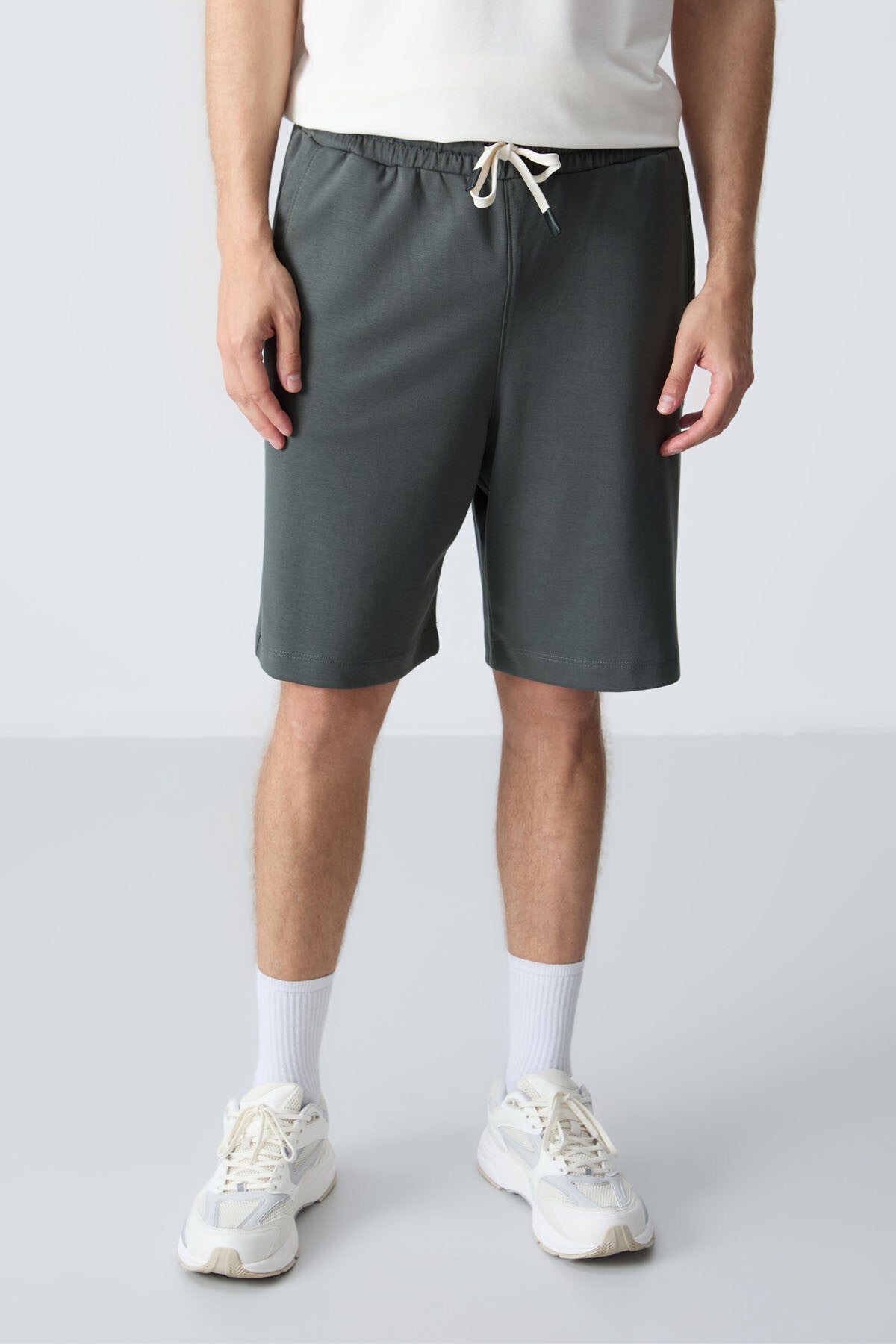 Cotton Thick Soft Textured Standard Fit Basic Men's Shorts - 81275