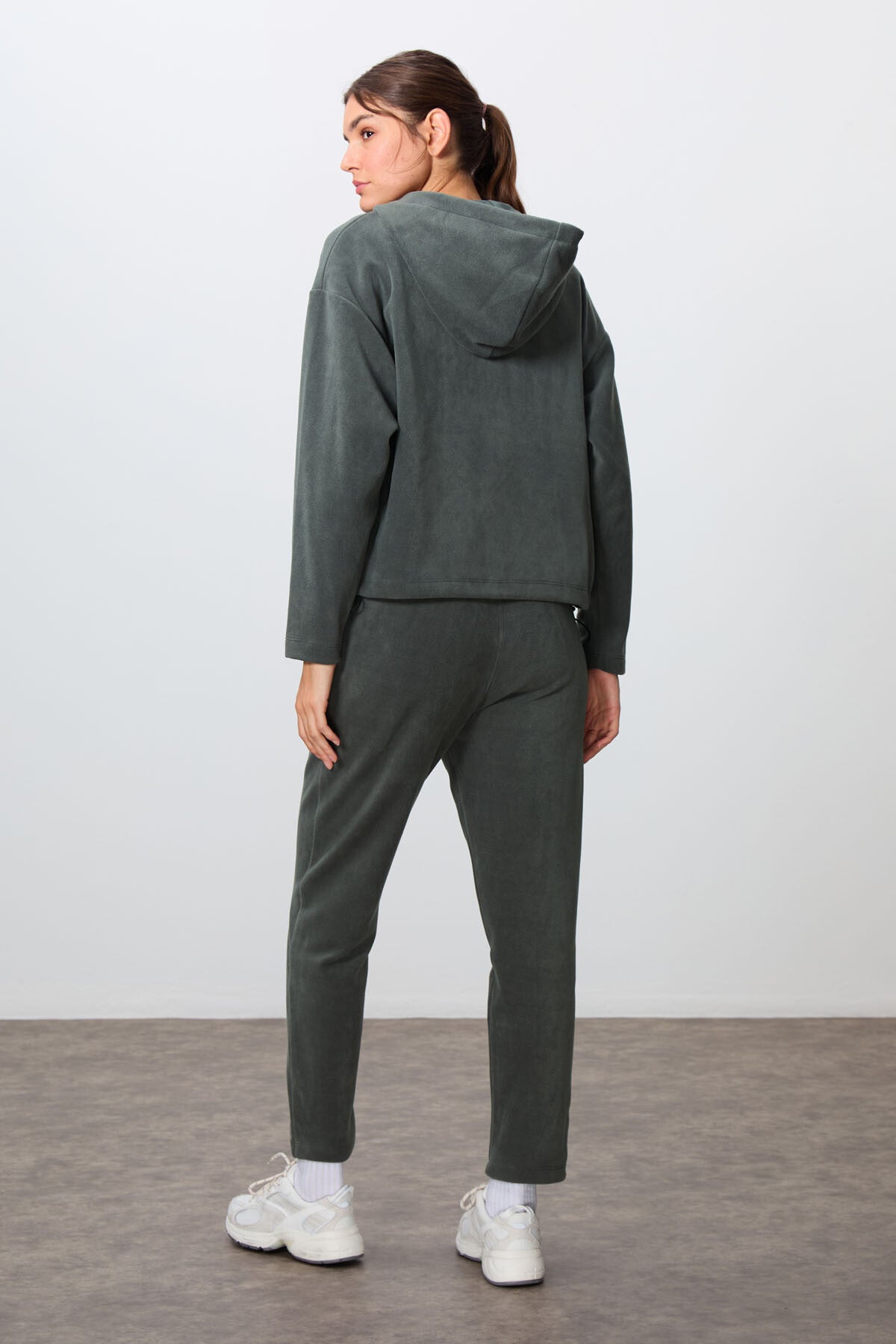 Thick Soft Textured Hooded Oversize Embroidered Fleece Women's Tracksuit Set -95338