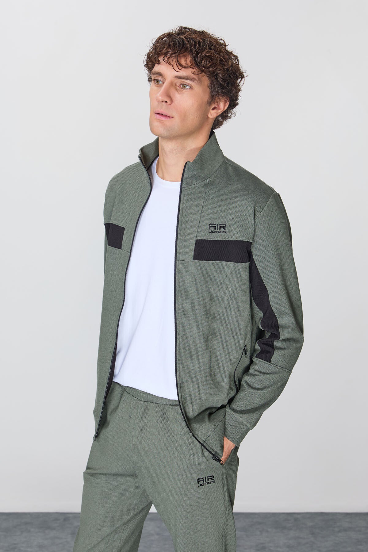 Textured Surface Standard Fit Embroidered Men's Tracksuit Set - 85248