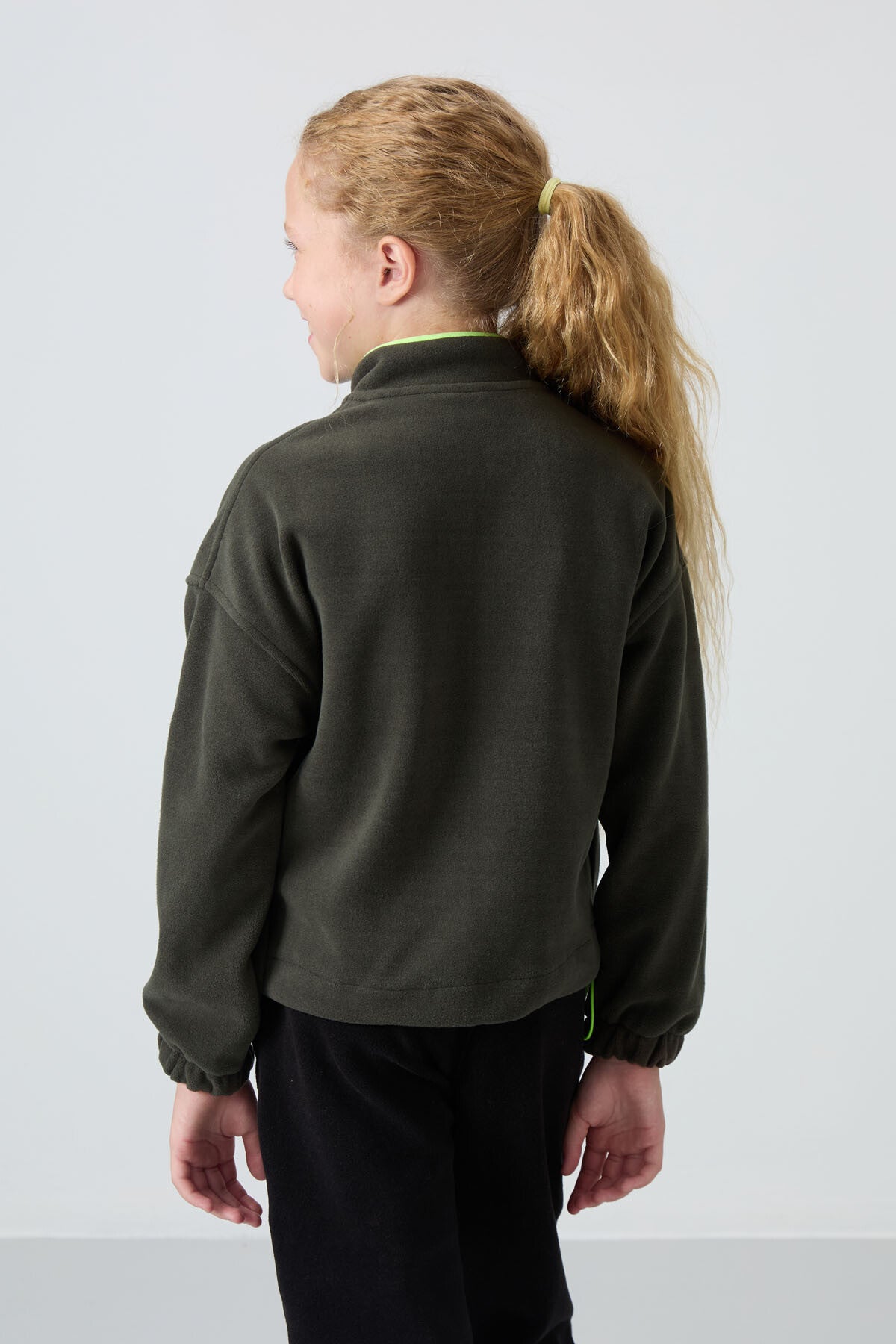 Thick Right Soft Textured Standard Fit Embroidered Fleece Girls' Sweatshirt - 75157