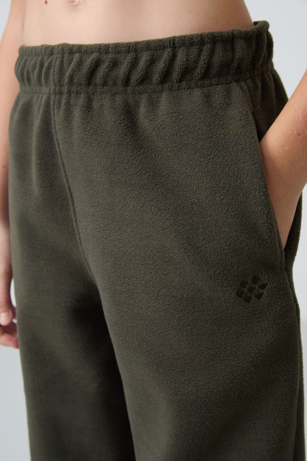 Thick Right Soft Textured Standard Fit Embroidered Fleece Girls' Tracksuit Bottom - 75155