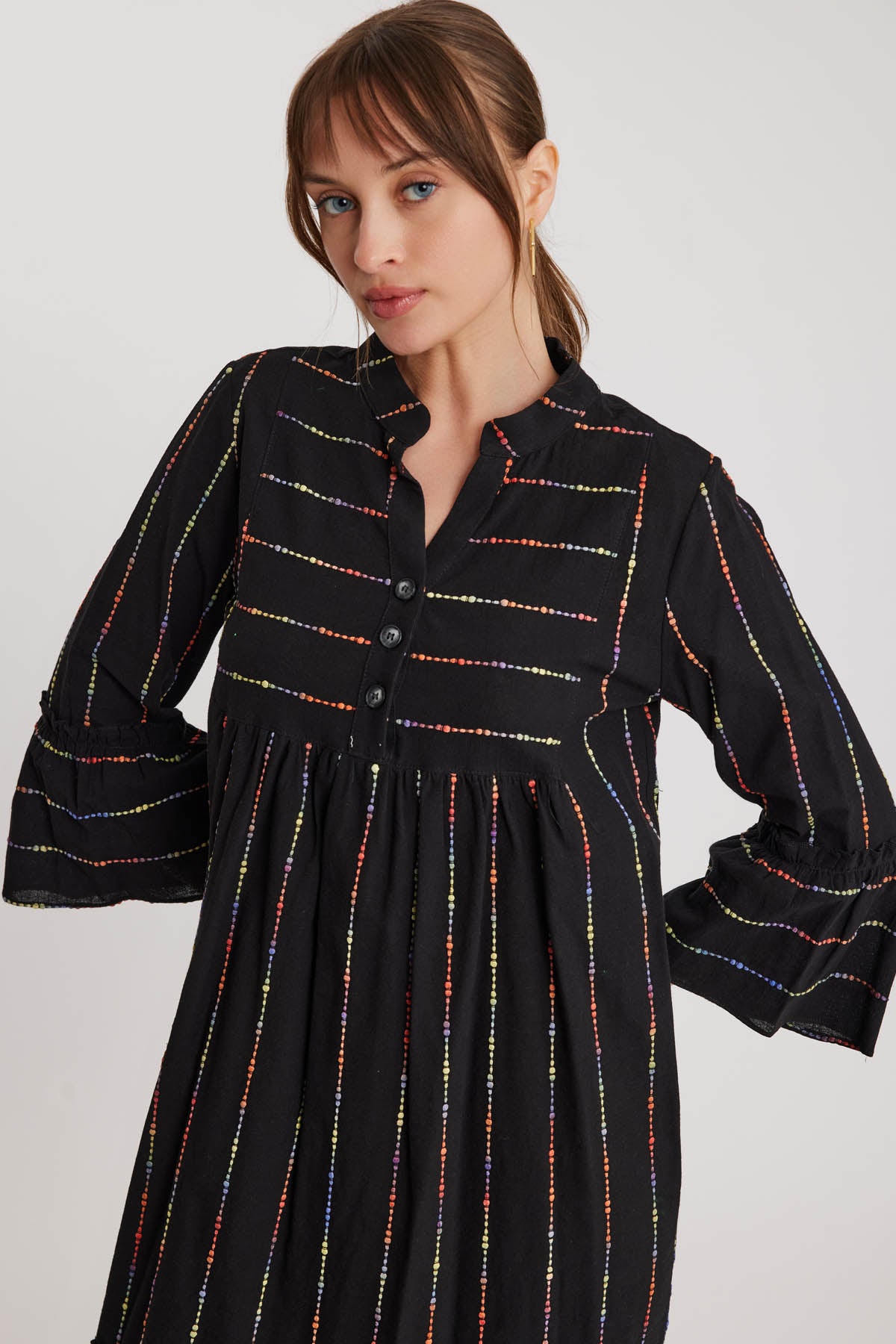 JUDGE COLLAR WITH SLEEVE AND SKIRT TIP FRILL DETAILED DRESS