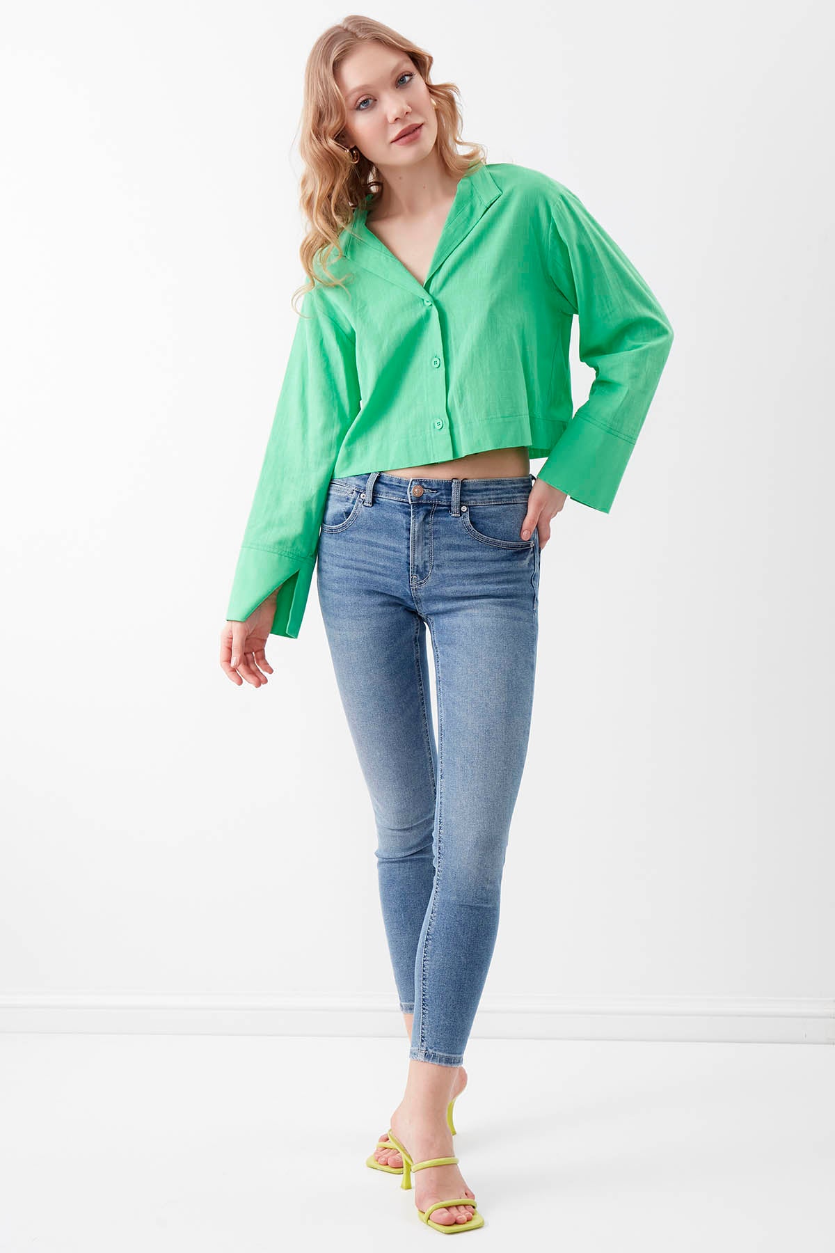 VISCOSE FLAX CROP SHIRT WITH BUTTONS