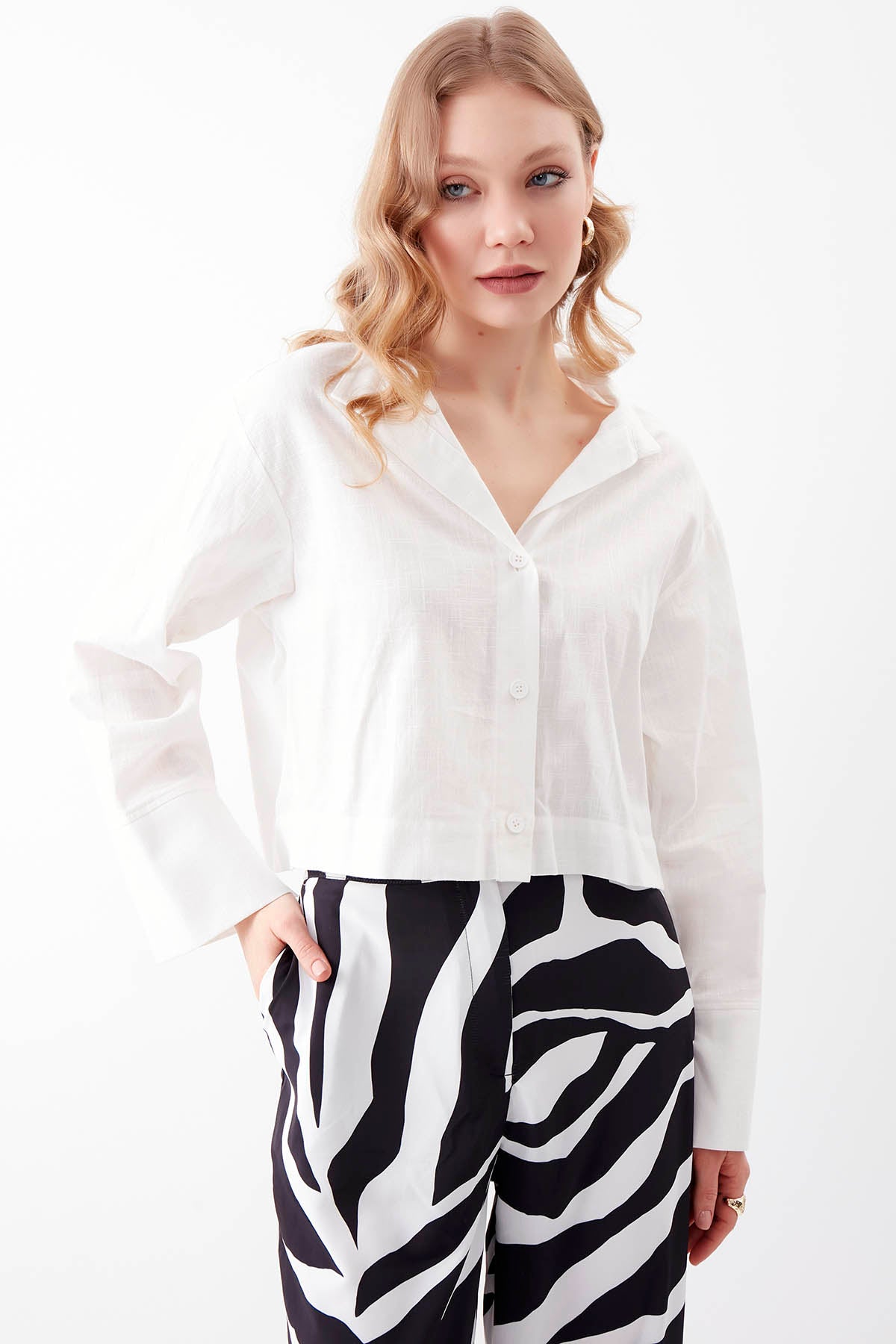 VISCOSE FLAX CROP SHIRT WITH BUTTONS