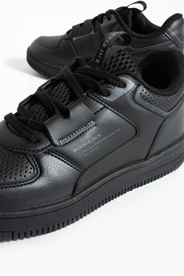 Jarmilla Black Women's Athletic Shoes