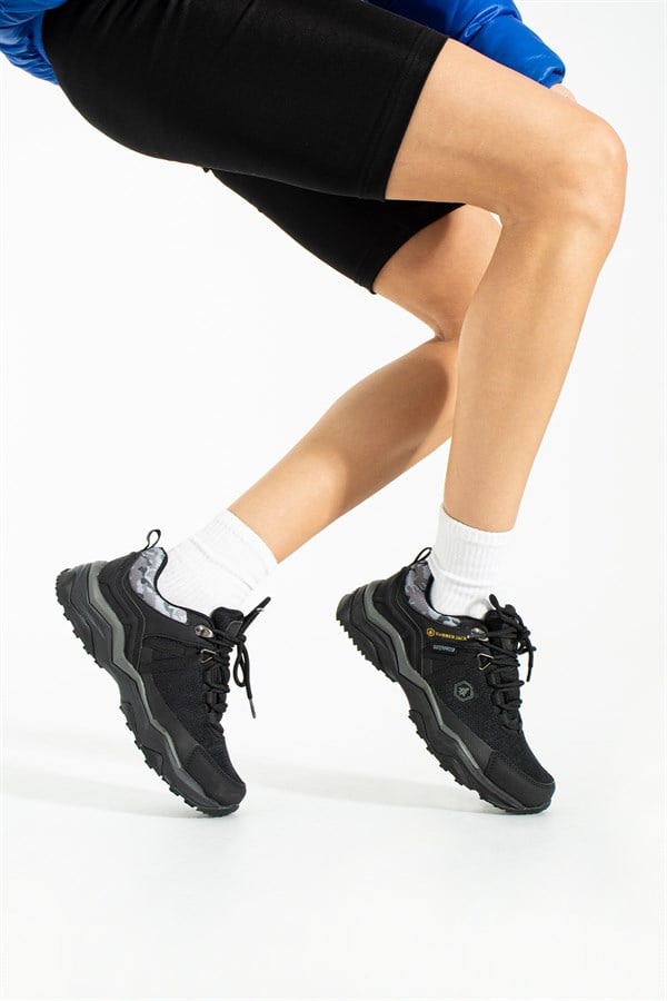 Wilton Waterproof Black Outdoor Women's Shoes