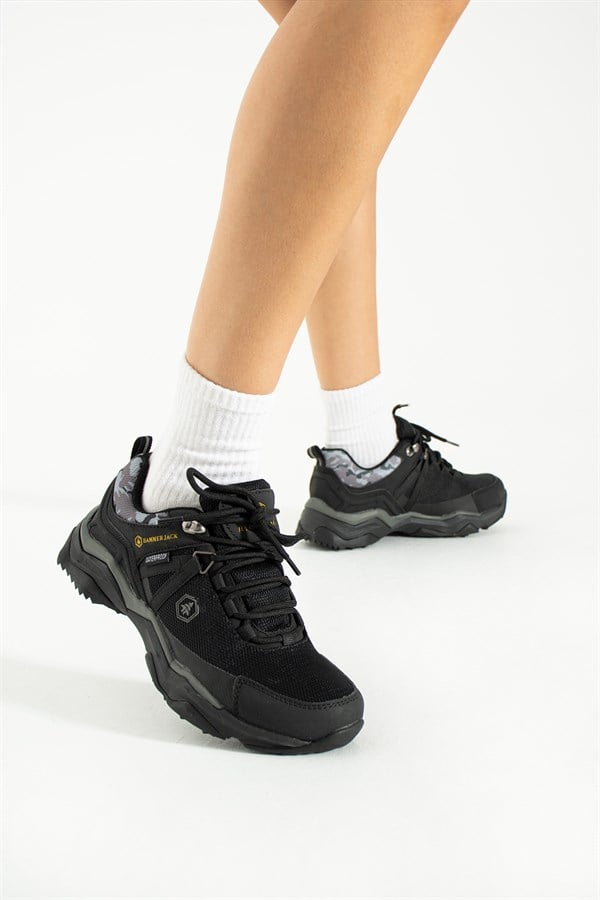 Wilton Waterproof Black Outdoor Women's Shoes