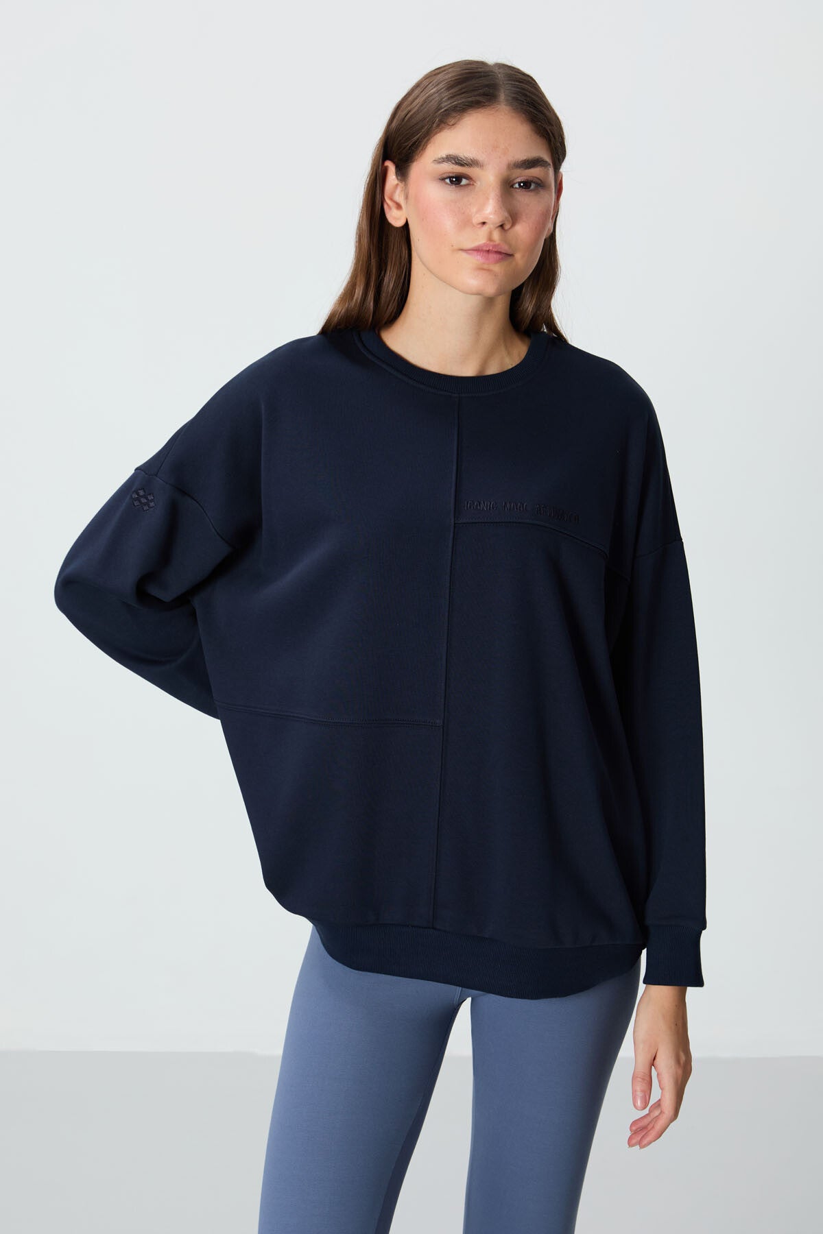 Indigo Compact Cotton Thick Smooth Textured O Collar Oversize Fit Women's Sweatshirt - 97288