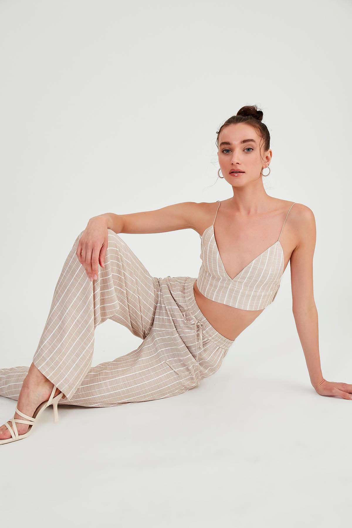 STRING SUSPENDED STRIPED BOUTIQUE