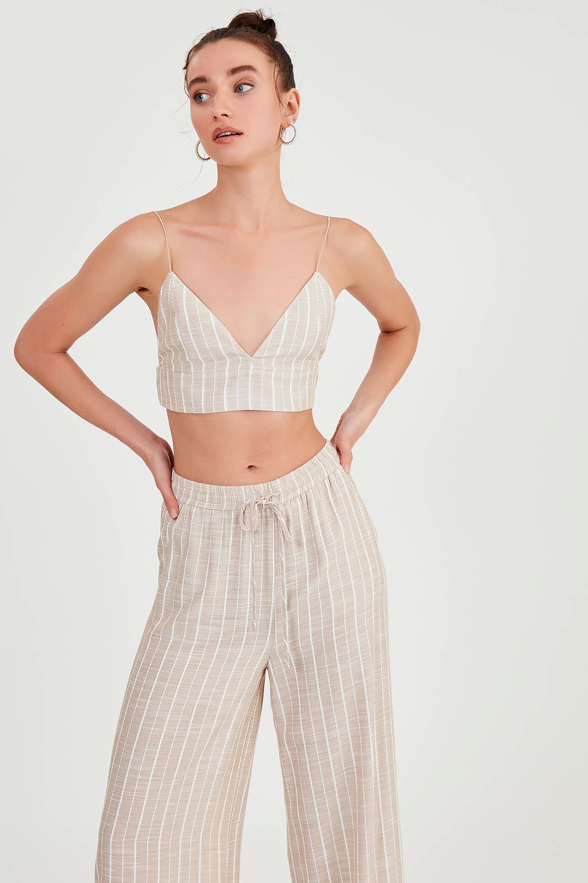 STRING SUSPENDED STRIPED BOUTIQUE