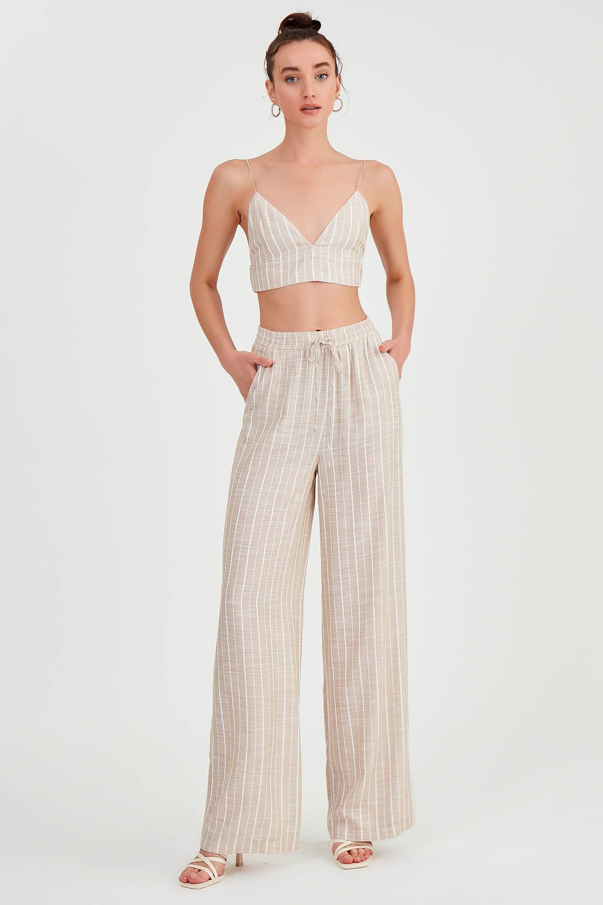 STRING SUSPENDED STRIPED BOUTIQUE