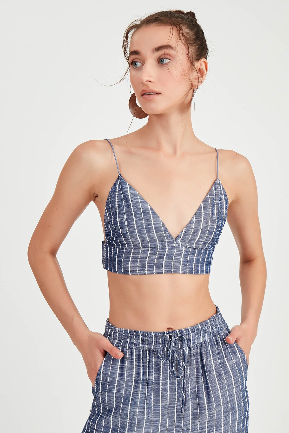 STRING SUSPENDED STRIPED BOUTIQUE