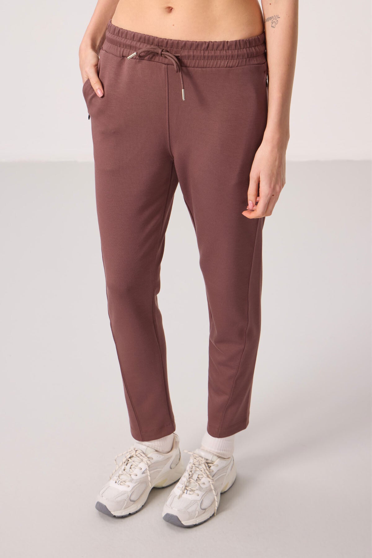 Brown Soft Textured Hidden Zipper Slim Leg Women's Trousers - 94668