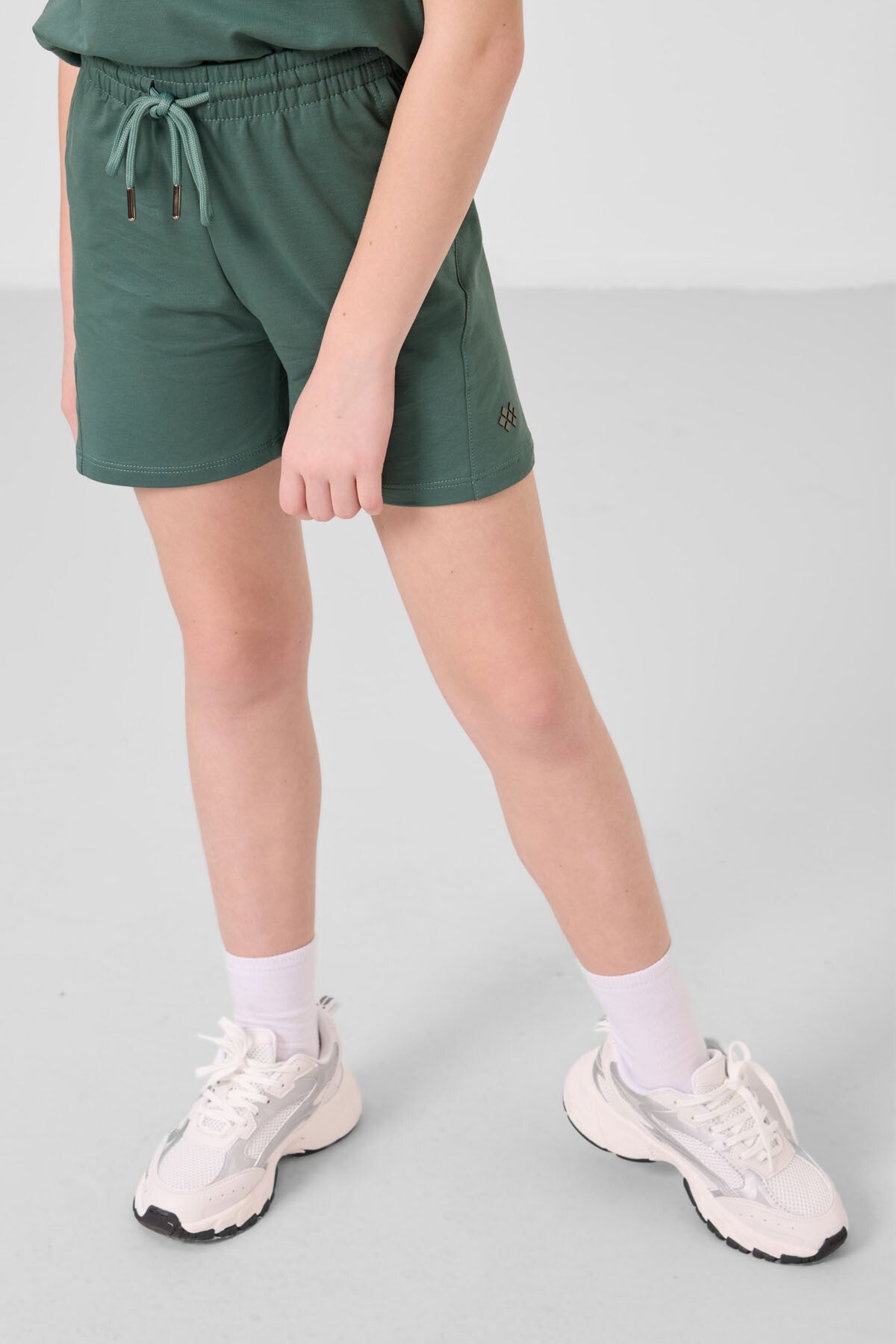 Light green cotton soft woven standard fit basic girls shorts set - 75184