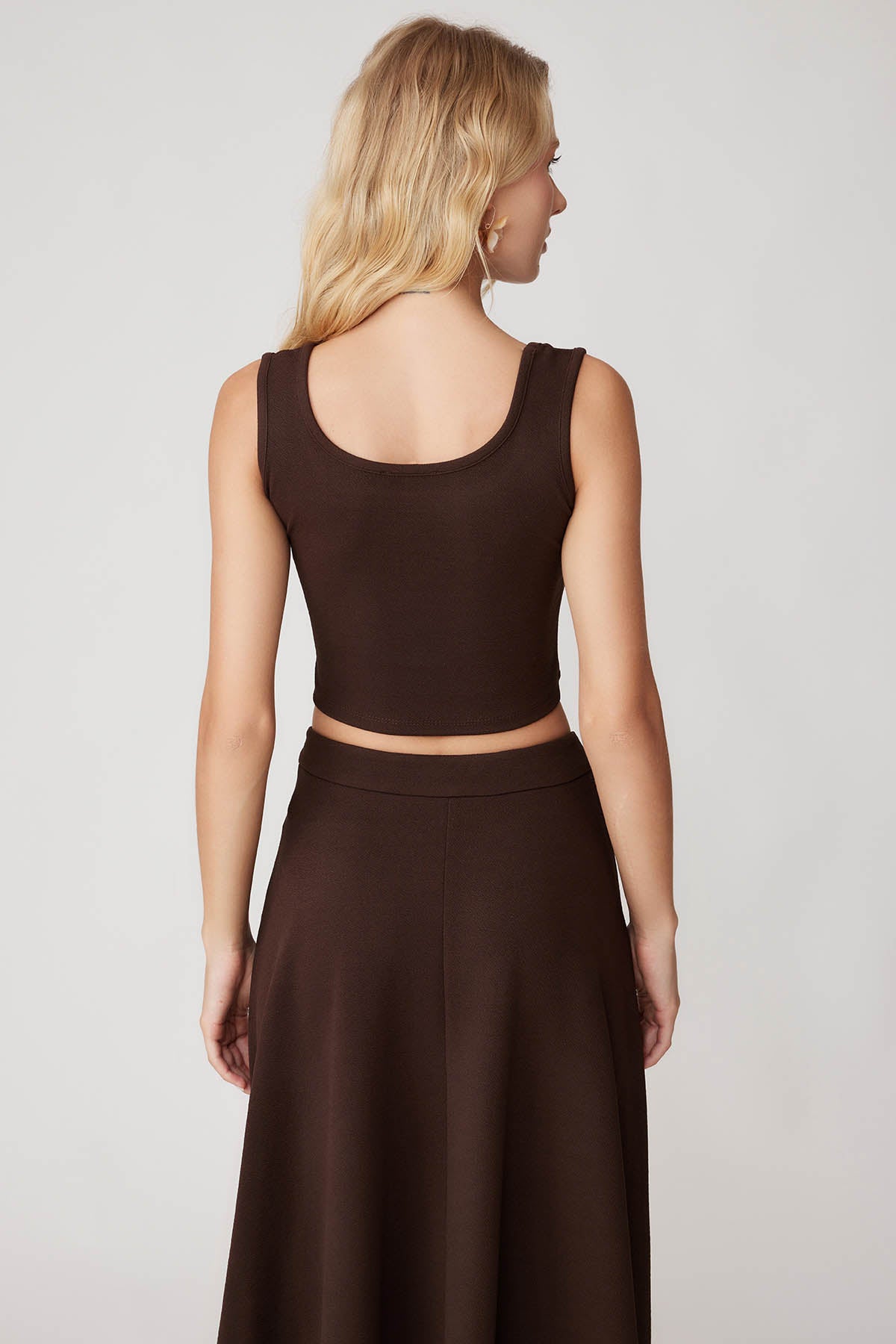 CROP BLOUSE WITH BOLD STRAPS