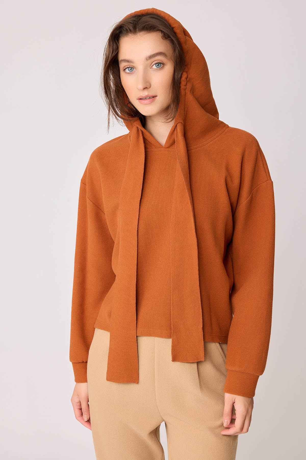 BOLD LACED HOODIE BLOUSE