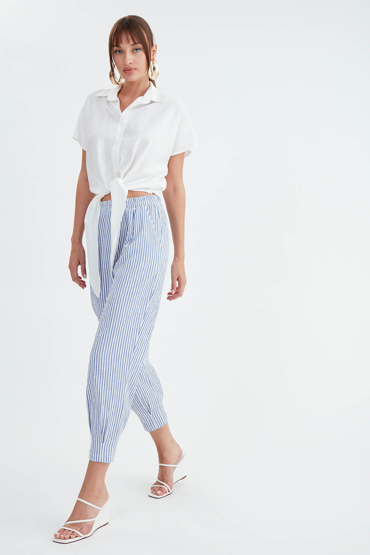 THICK STRIPED CROP TROUSERS