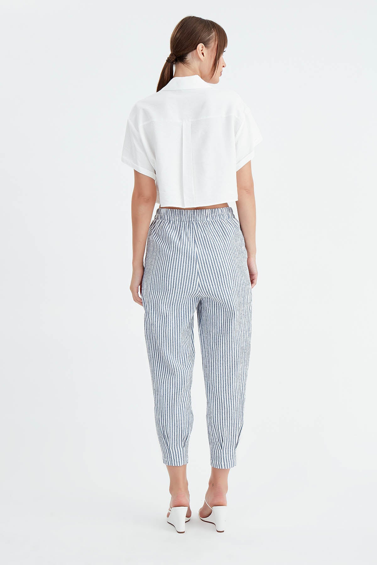 THICK STRIPED CROP TROUSERS