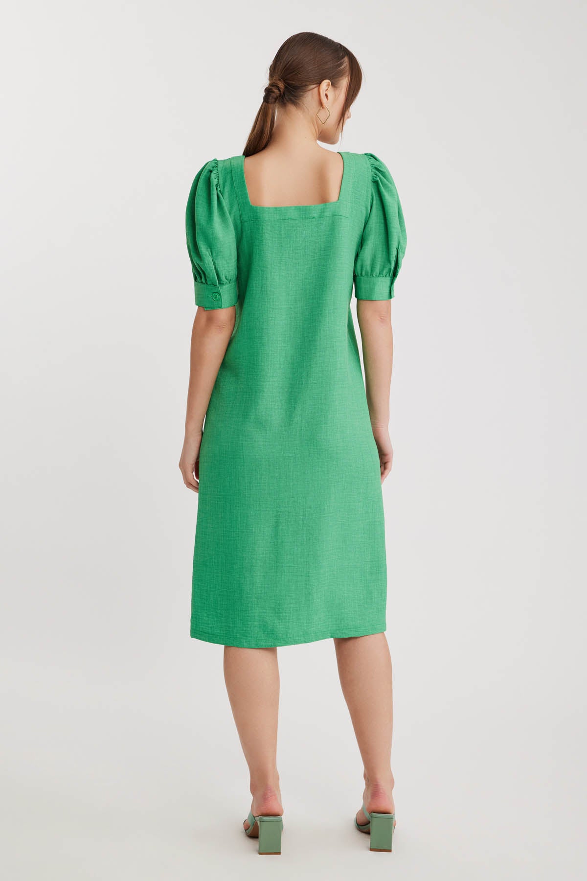 SHORT SLEEVE DRESS WITH SQUARE COLLAR FRONT BUTTON