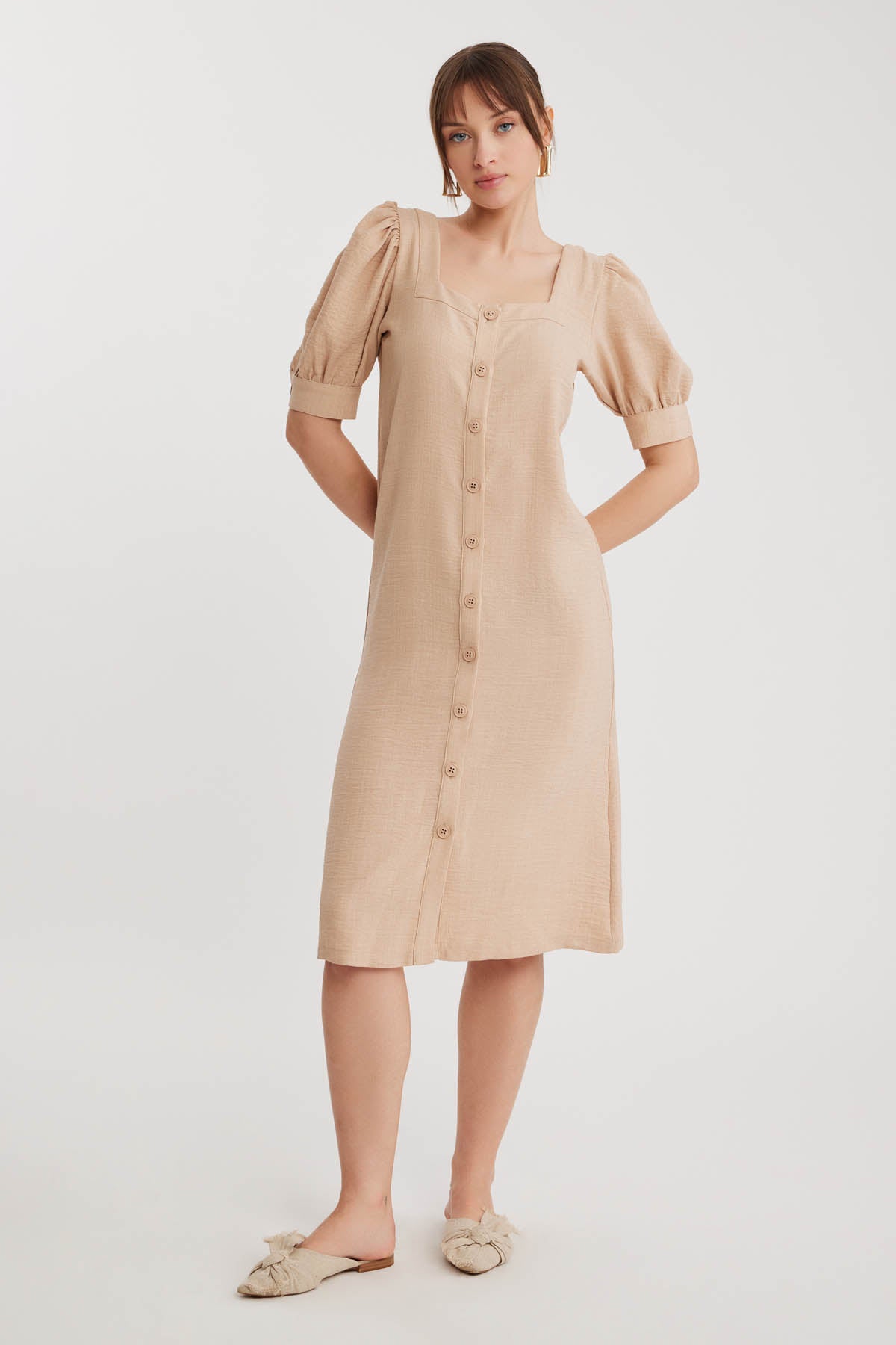 SHORT SLEEVE DRESS WITH SQUARE COLLAR FRONT BUTTON