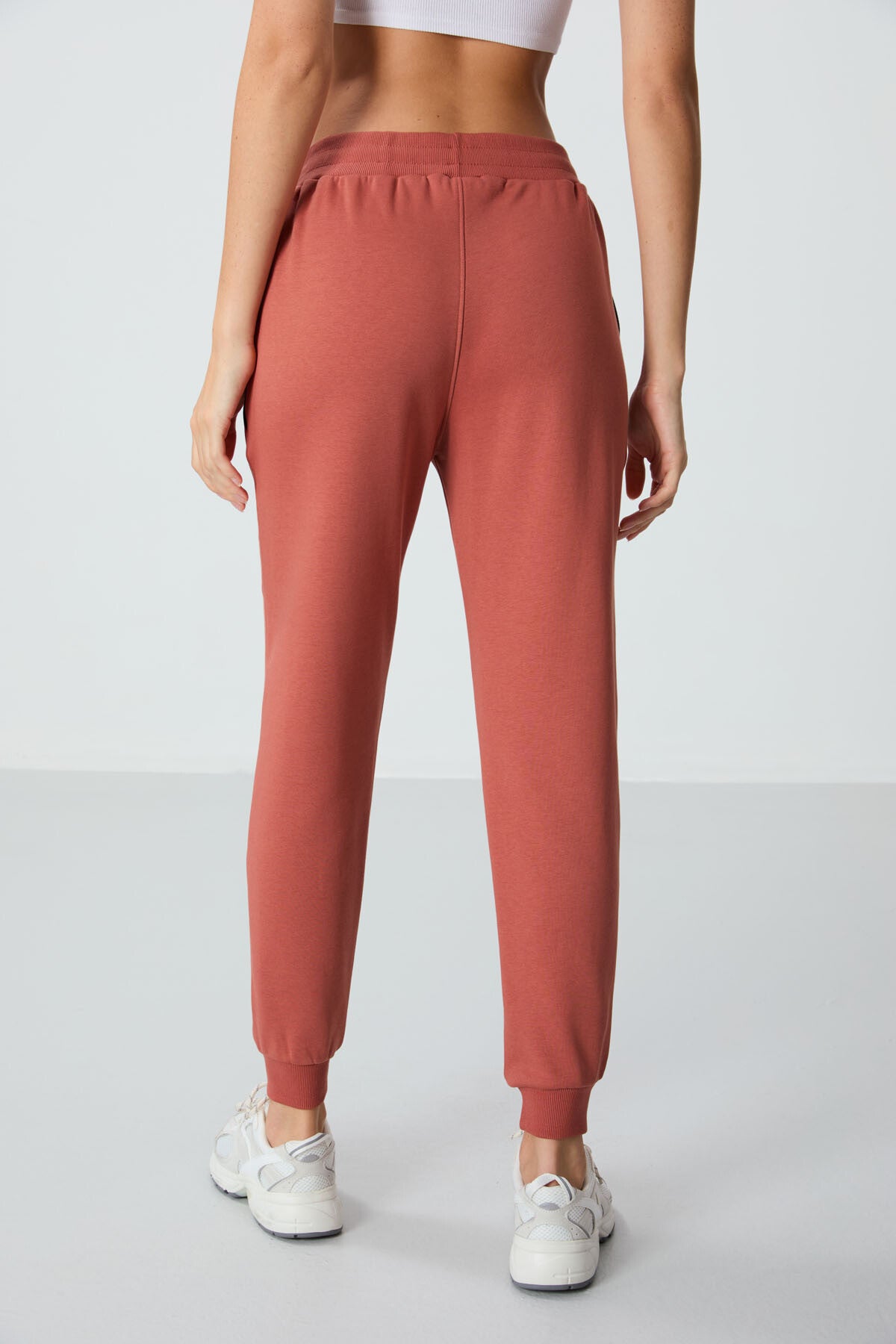 Compact Cotton Thick Smooth Textured Standard Fit Women's Tracksuit Bottom - 94660