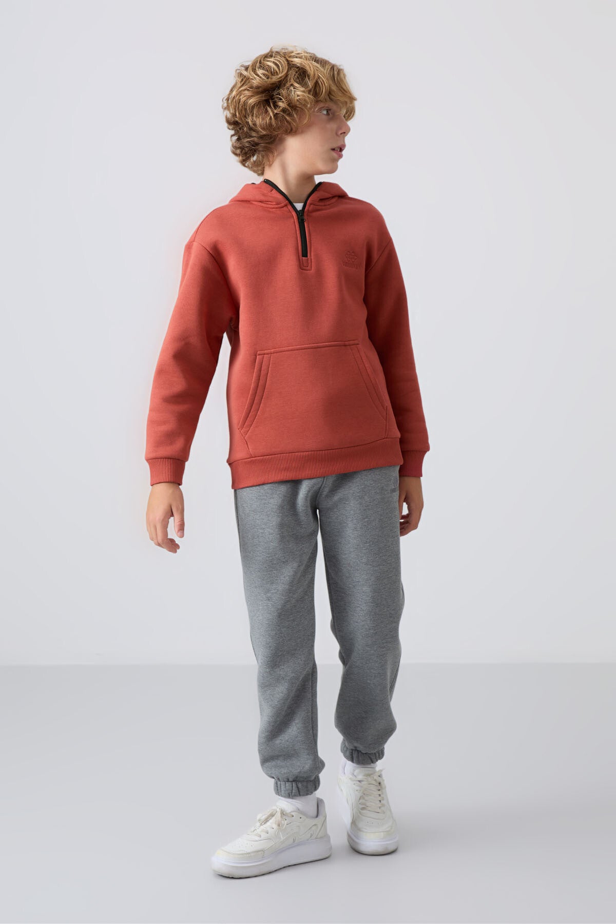 Cotton Thick Fleece-Lined Soft Textured Standard Fit Embroidered Boys' Sweatshirt - 11244