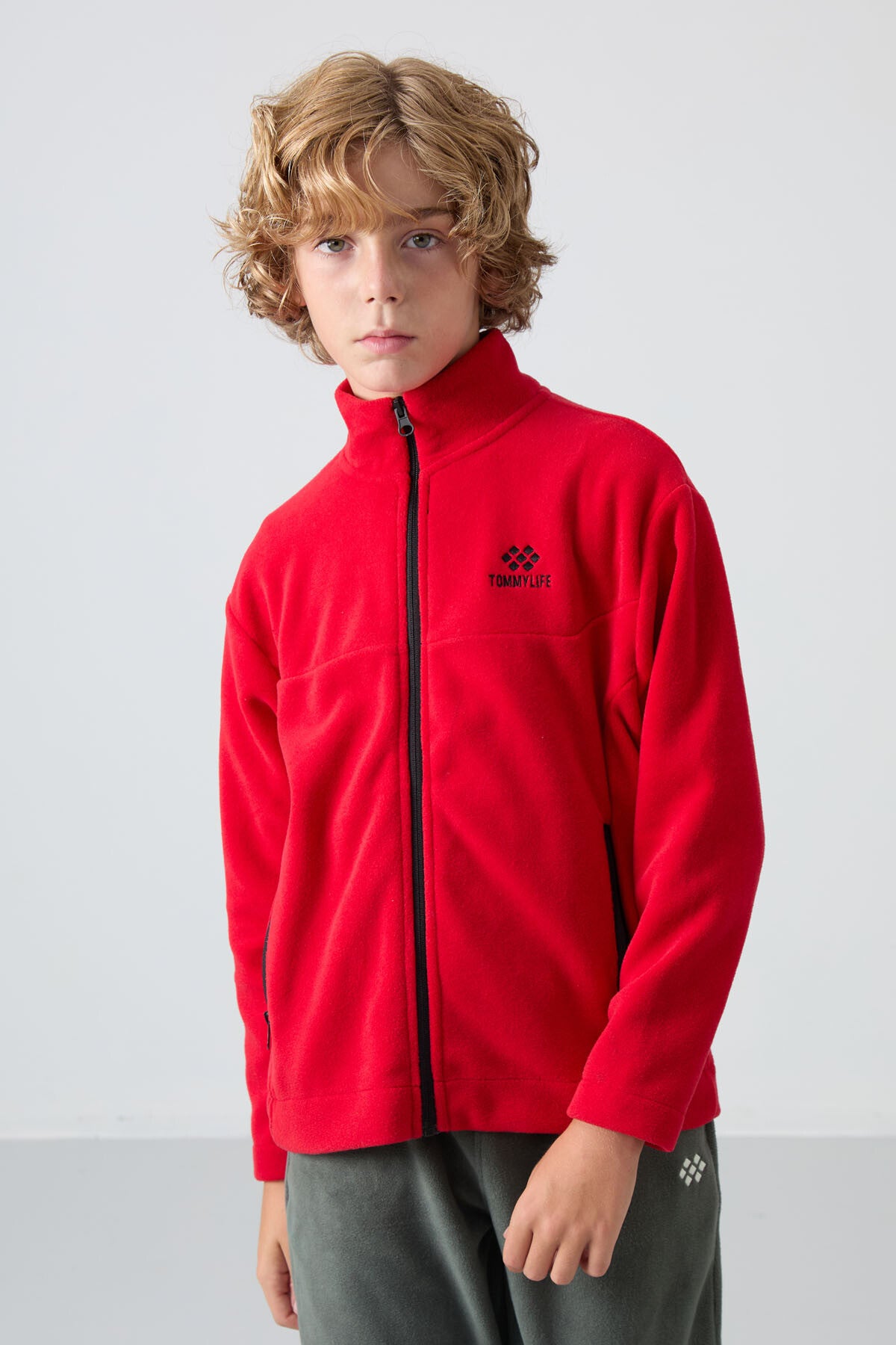 Red Thick Soft Textured Standard Fit Embroidered Fleece Boys' Sweatshirt - 11223