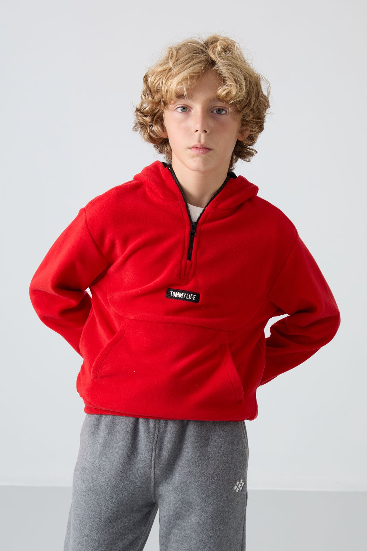 Red Thick Soft Textured Standard Fit Embroidered Fleece Boys' Sweatshirt - 11230