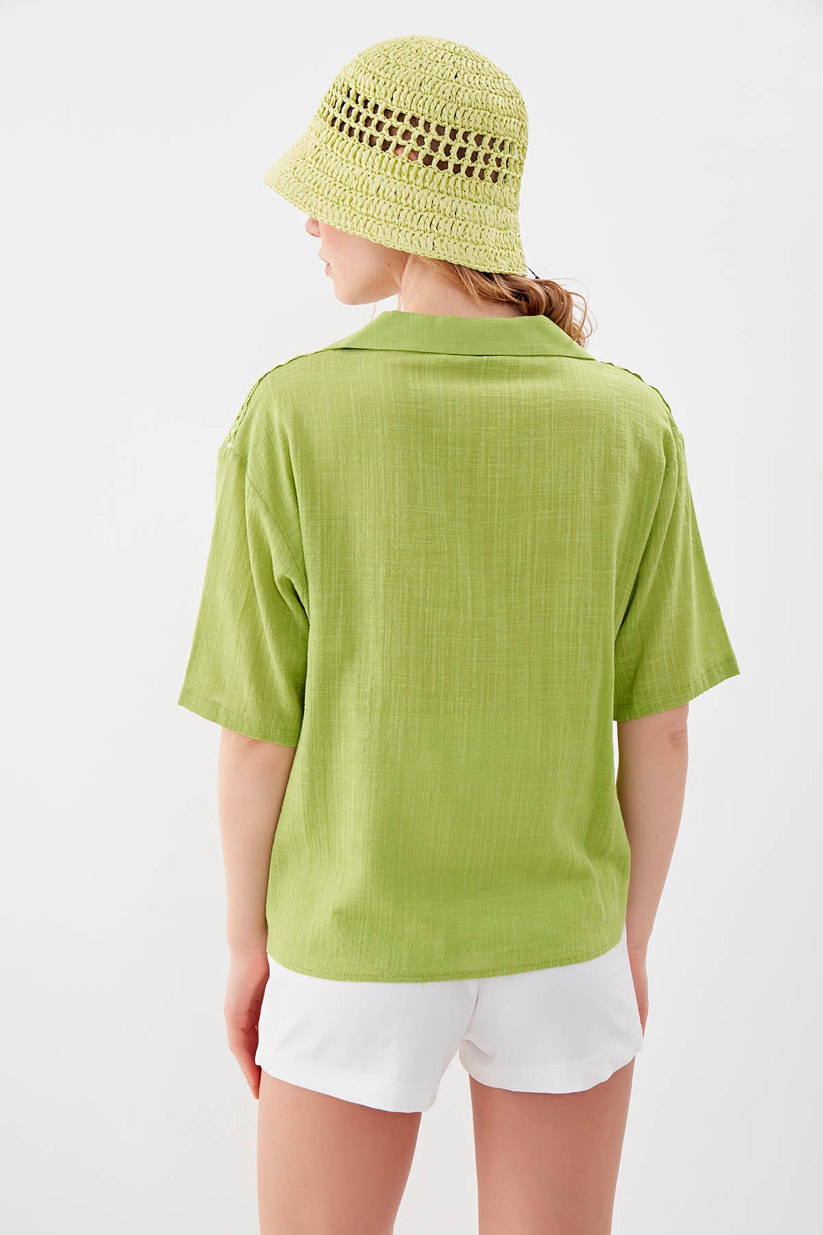 SHIRT WITH SHORT SLEEVE BINDING