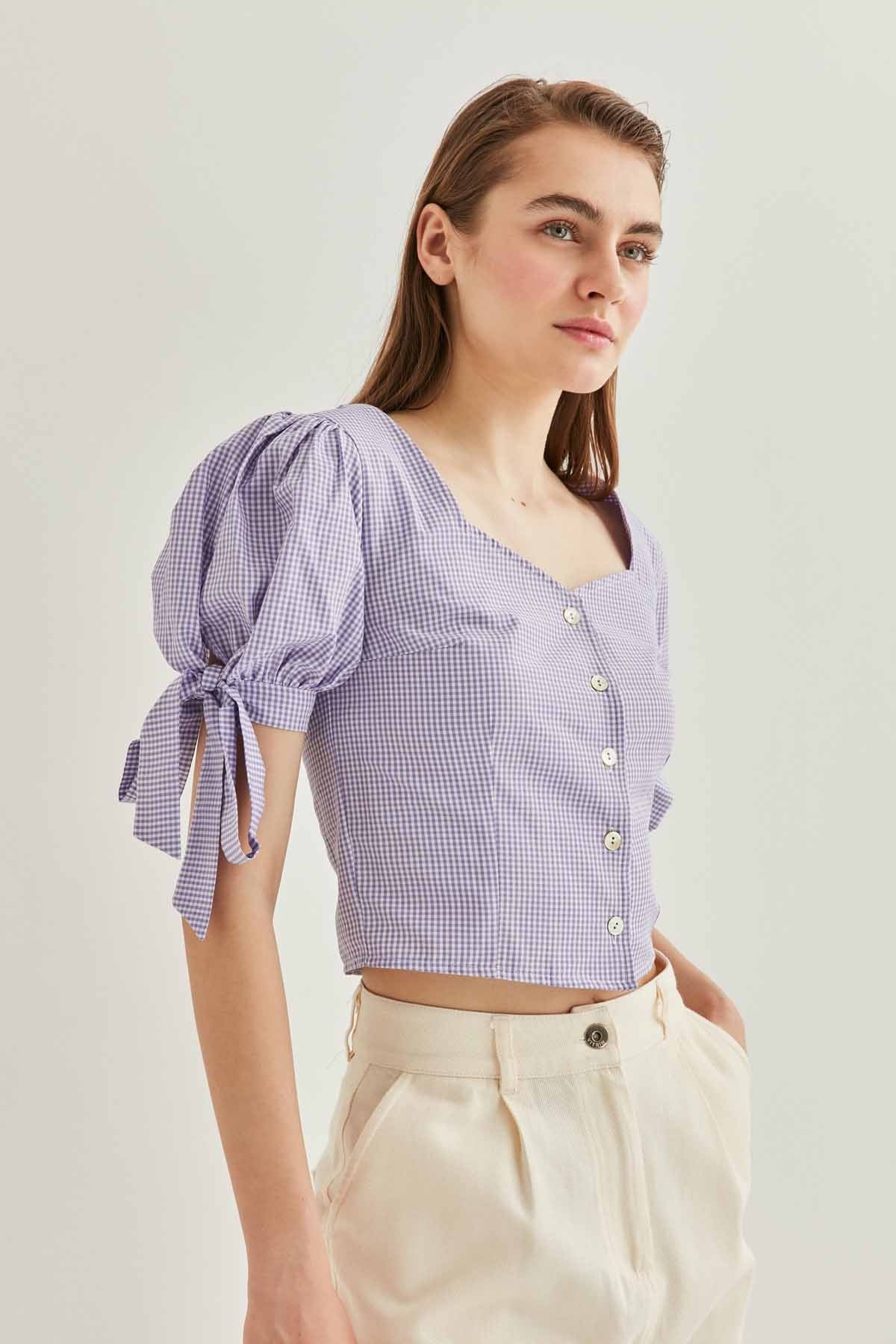 LACED SLEEVE BLOUSE