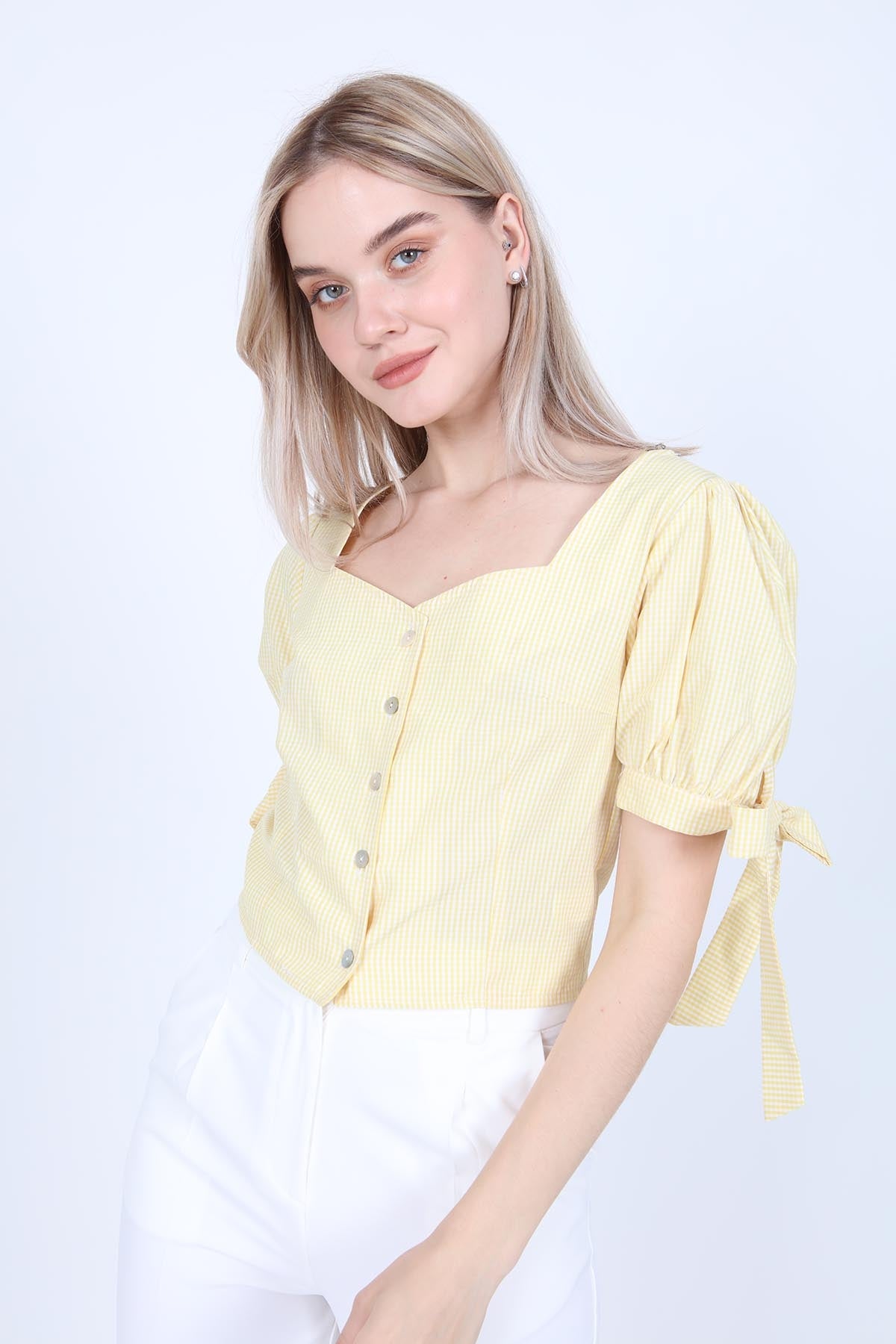 LACED SLEEVE BLOUSE