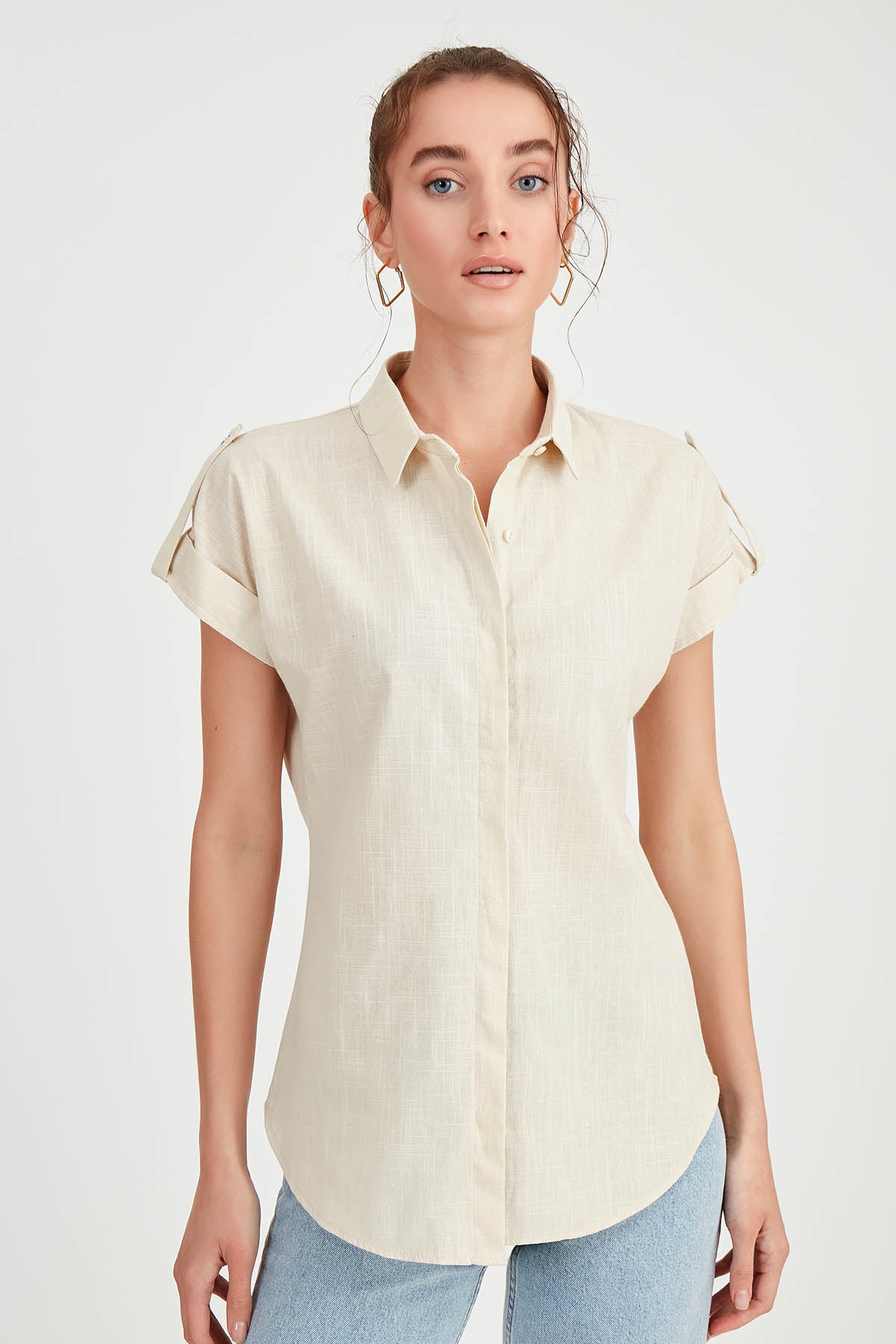 SLEEVE-DETAILED SHORT SLEEVE SHIRT