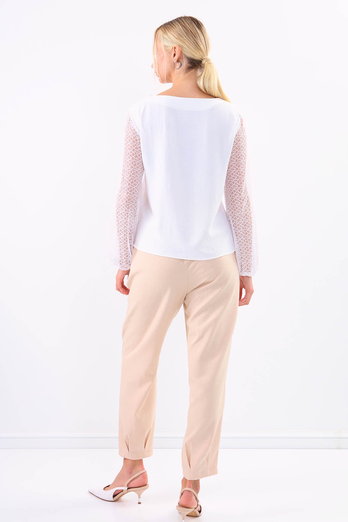 LACE SLEEVES AND COLLAR BLOUSE