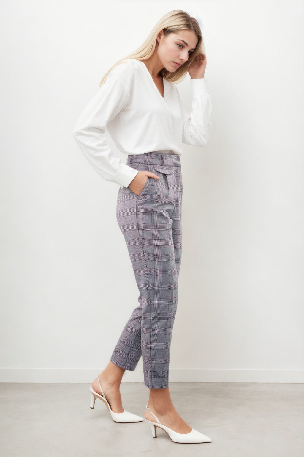 SMALL POCKET DETAILED PLAID TROUSERS