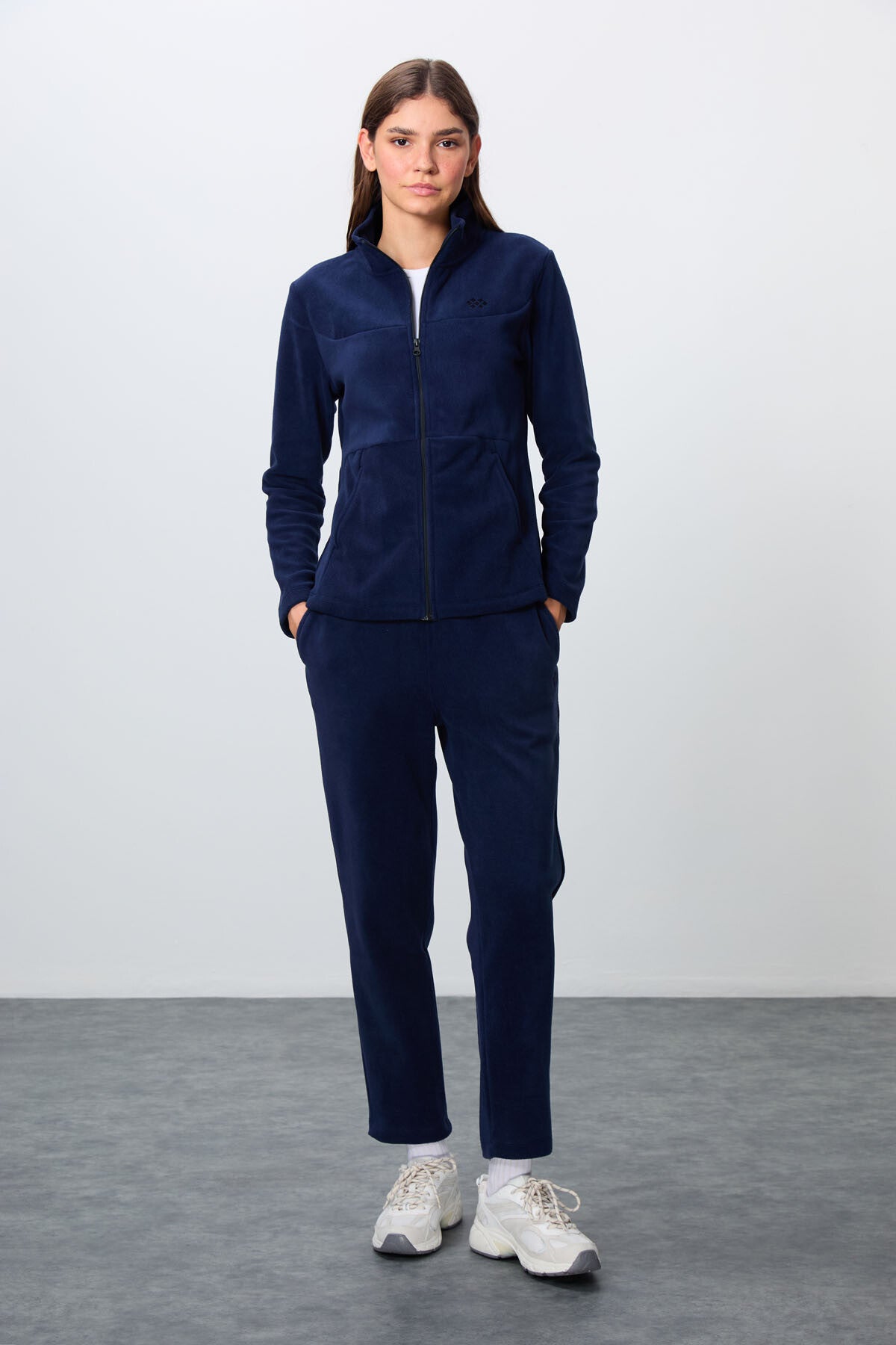 Navy Blue Thick Soft Textured High Collar Oversize Embroidered Fleece Women's Tracksuit Set -95339