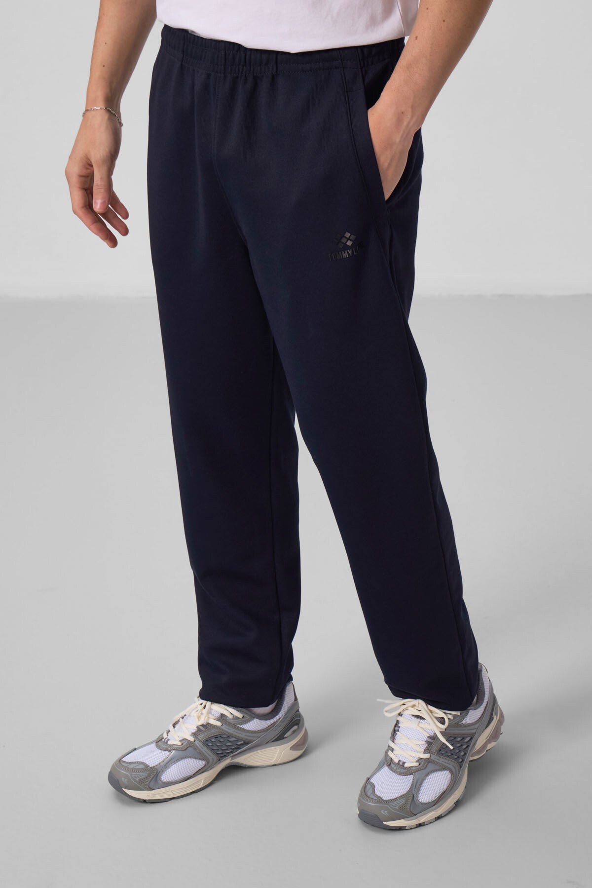 Navy Blue Textured Surface Comfortable Fit Men's Tracksuit Set - 85273