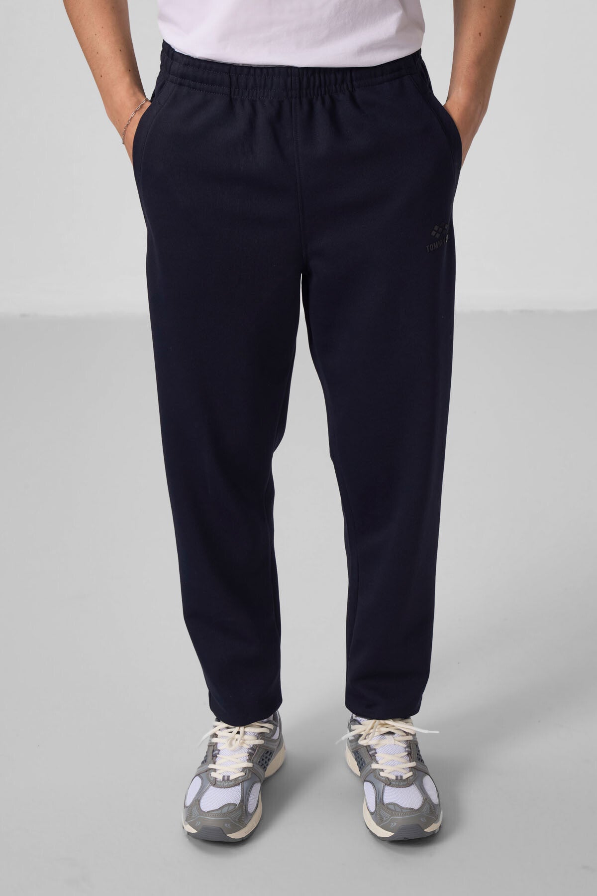 Navy Blue Textured Surface Comfortable Fit Men's Tracksuit Set - 85273