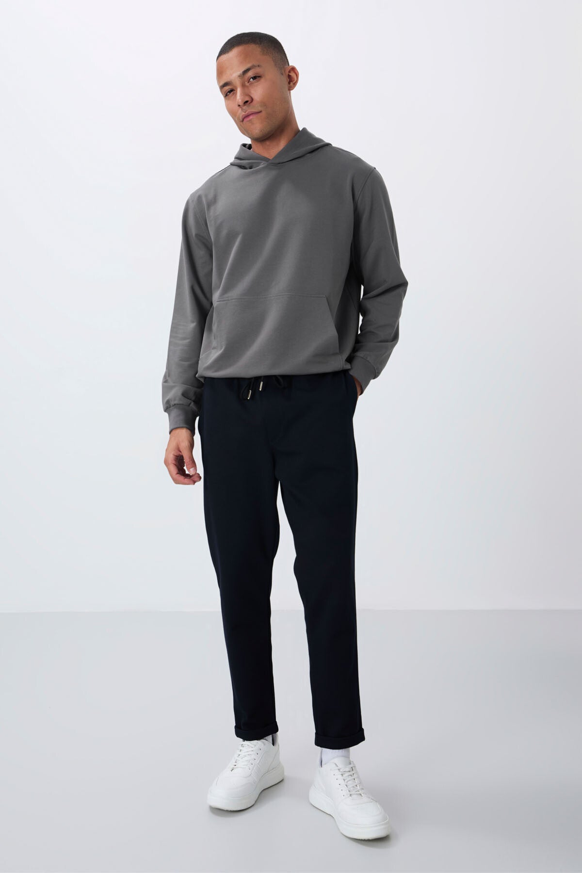 Navy Blue Textured Surface Standard Fit Men's Tracksuit Bottom - 82154